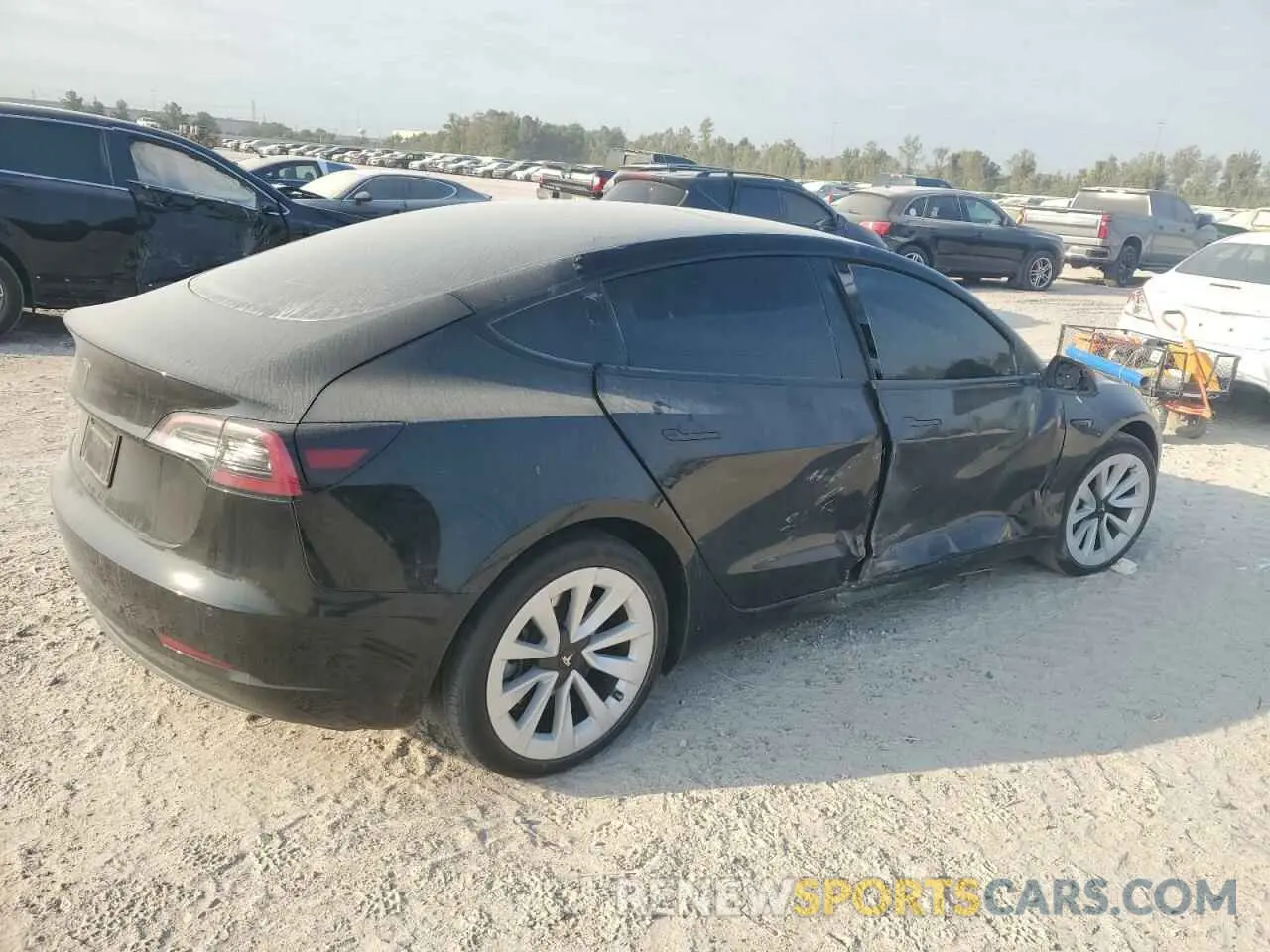 3 Photograph of a damaged car 5YJ3E1EA5NF352456 TESLA MODEL 3 2022