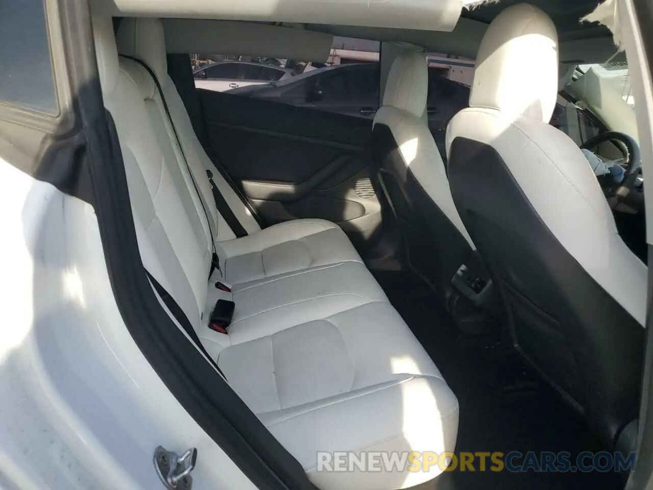 10 Photograph of a damaged car 5YJ3E1EA5NF360119 TESLA MODEL 3 2022