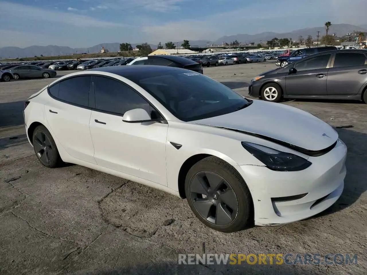 4 Photograph of a damaged car 5YJ3E1EA5NF360119 TESLA MODEL 3 2022