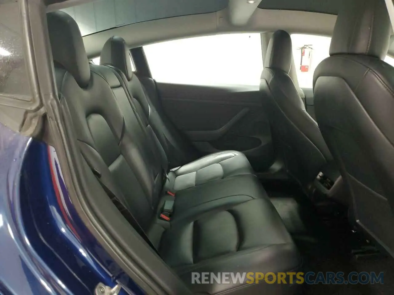 10 Photograph of a damaged car 5YJ3E1EA5NF368902 TESLA MODEL 3 2022