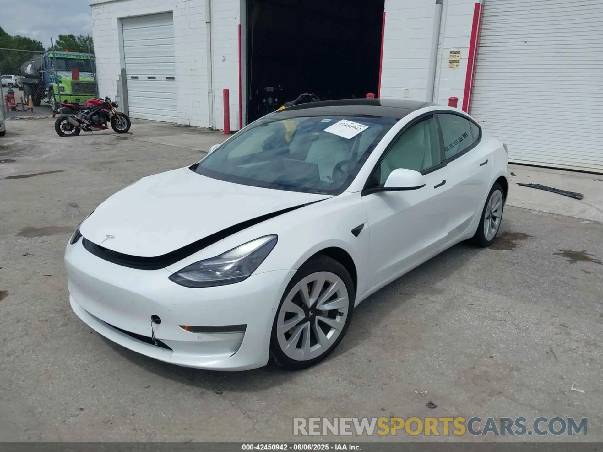 2 Фотография поврежденного автомобиля 5YJ3E1EA6NF153853 TESLA MODEL 3 2022