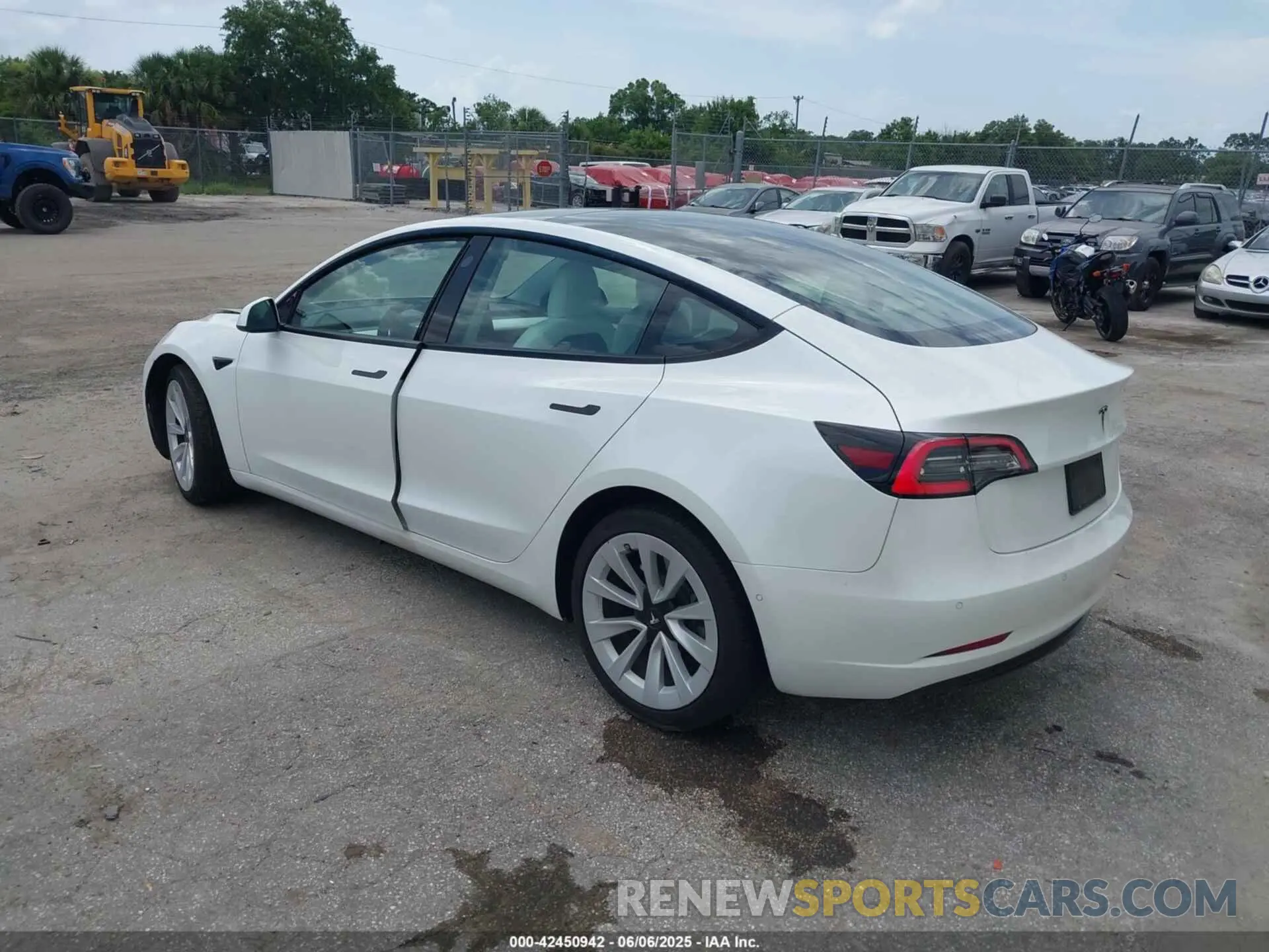 3 Фотография поврежденного автомобиля 5YJ3E1EA6NF153853 TESLA MODEL 3 2022