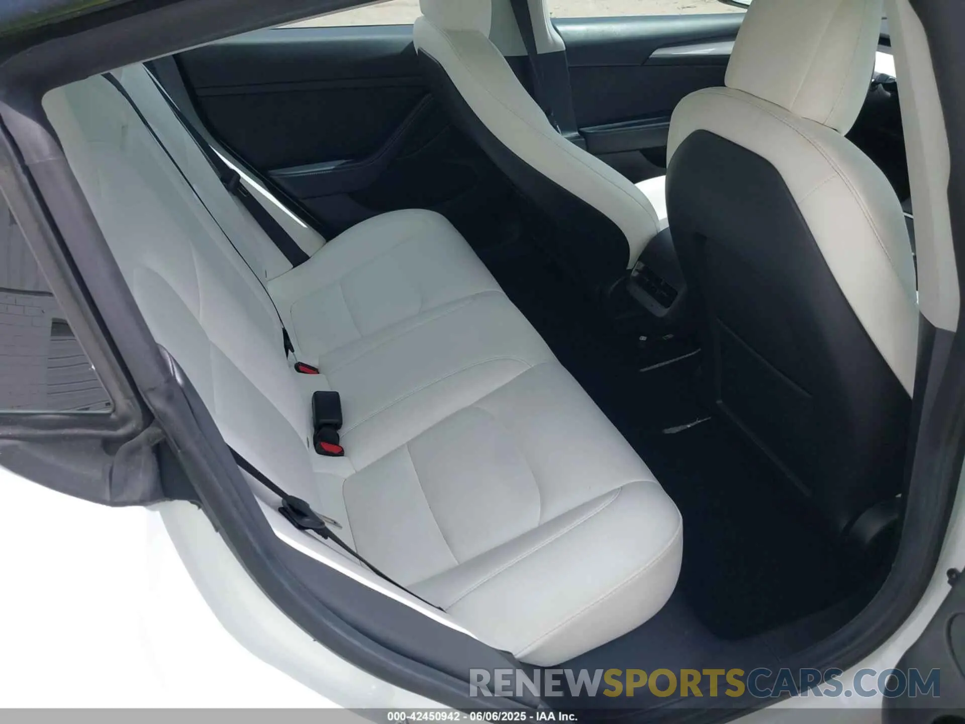 8 Фотография поврежденного автомобиля 5YJ3E1EA6NF153853 TESLA MODEL 3 2022