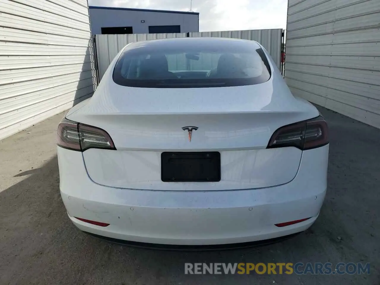 6 Photograph of a damaged car 5YJ3E1EA6NF189302 TESLA MODEL 3 2022