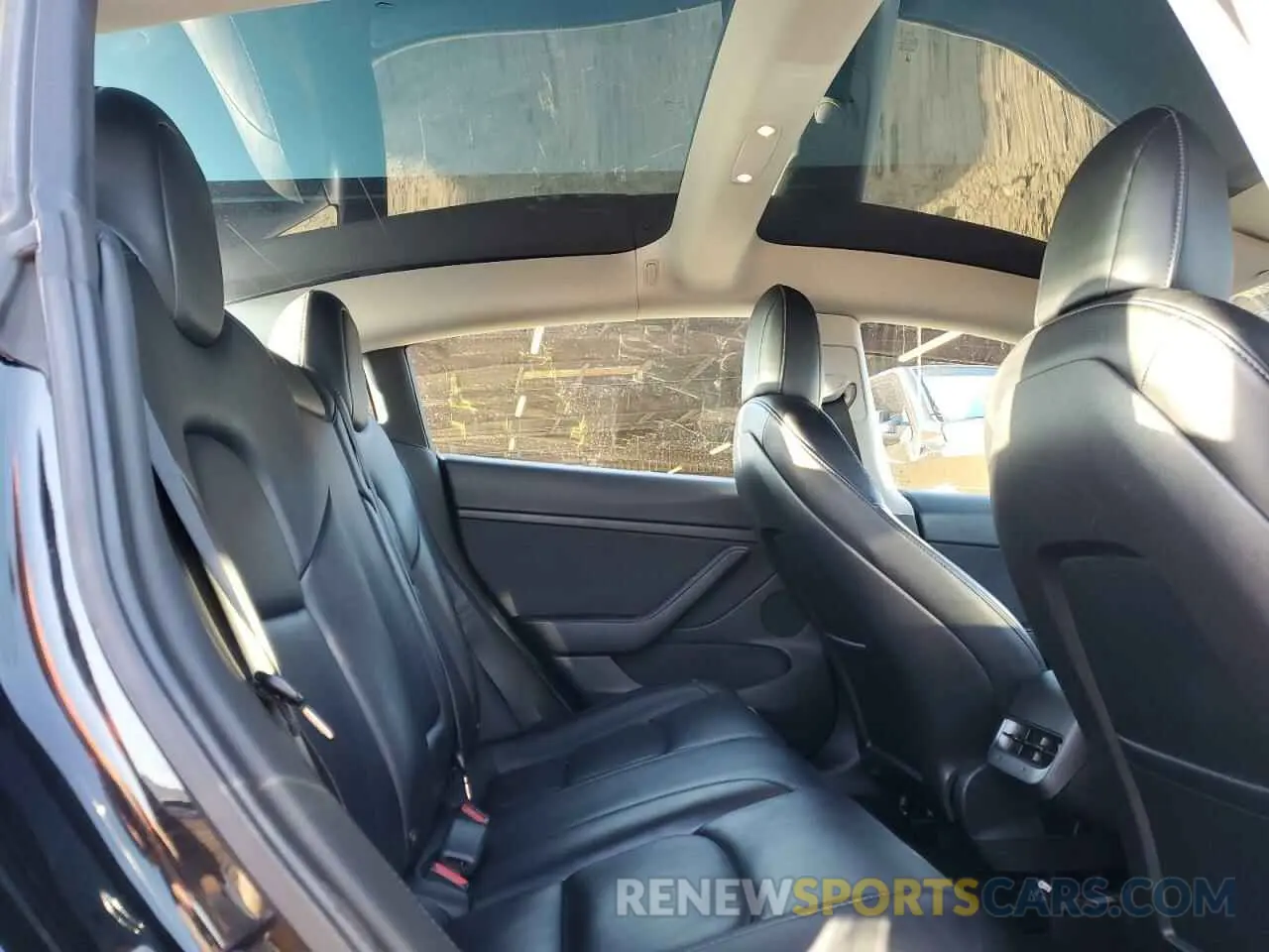 10 Photograph of a damaged car 5YJ3E1EA6NF191129 TESLA MODEL 3 2022