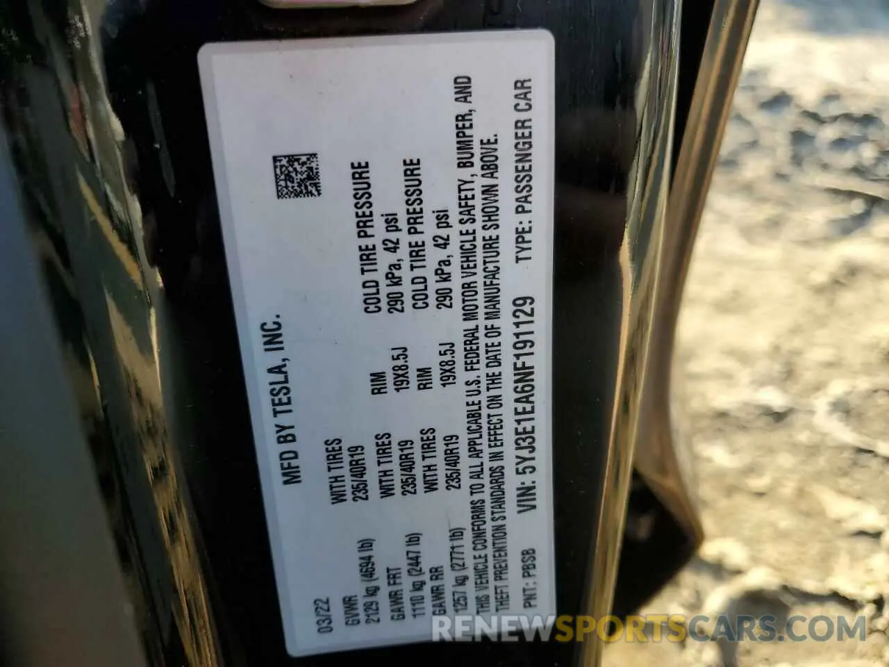 12 Photograph of a damaged car 5YJ3E1EA6NF191129 TESLA MODEL 3 2022