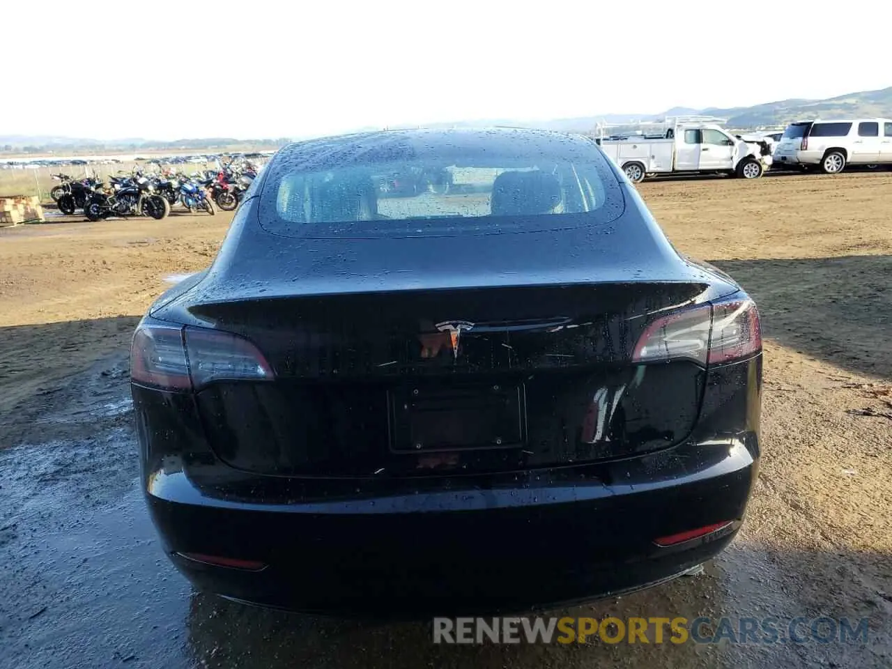 6 Photograph of a damaged car 5YJ3E1EA6NF191129 TESLA MODEL 3 2022