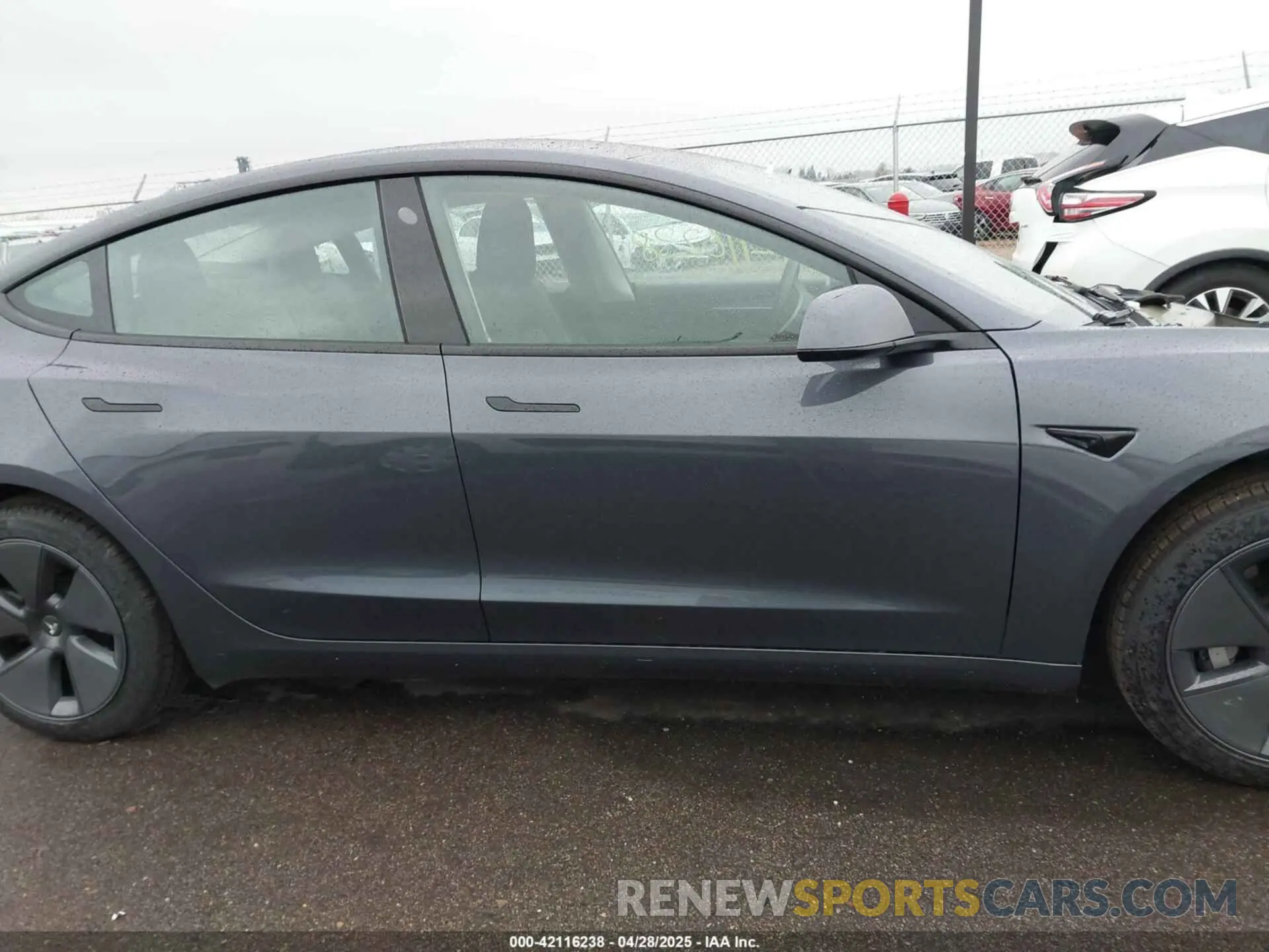 12 Photograph of a damaged car 5YJ3E1EA6NF238465 TESLA MODEL 3 2022
