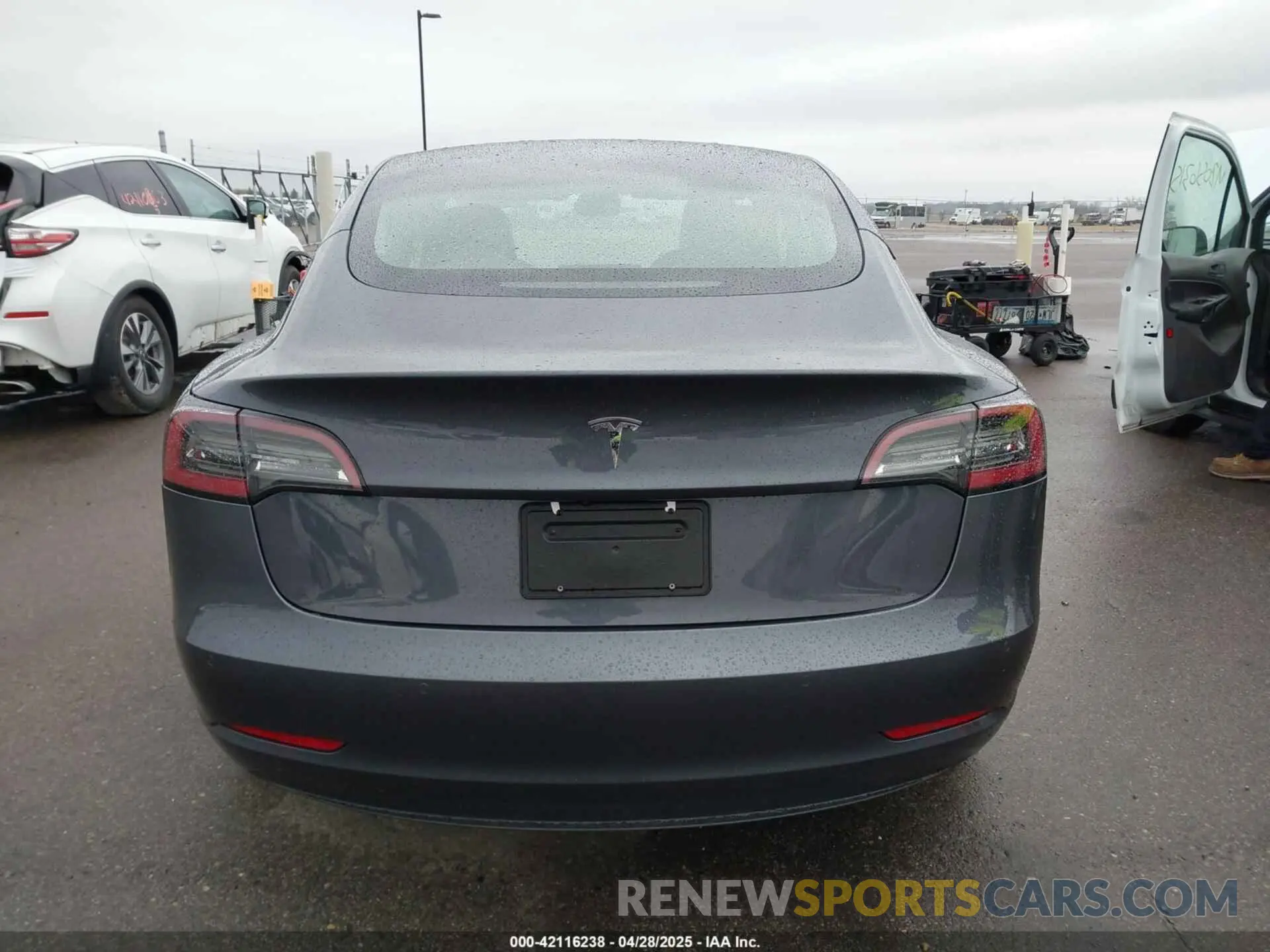 15 Photograph of a damaged car 5YJ3E1EA6NF238465 TESLA MODEL 3 2022