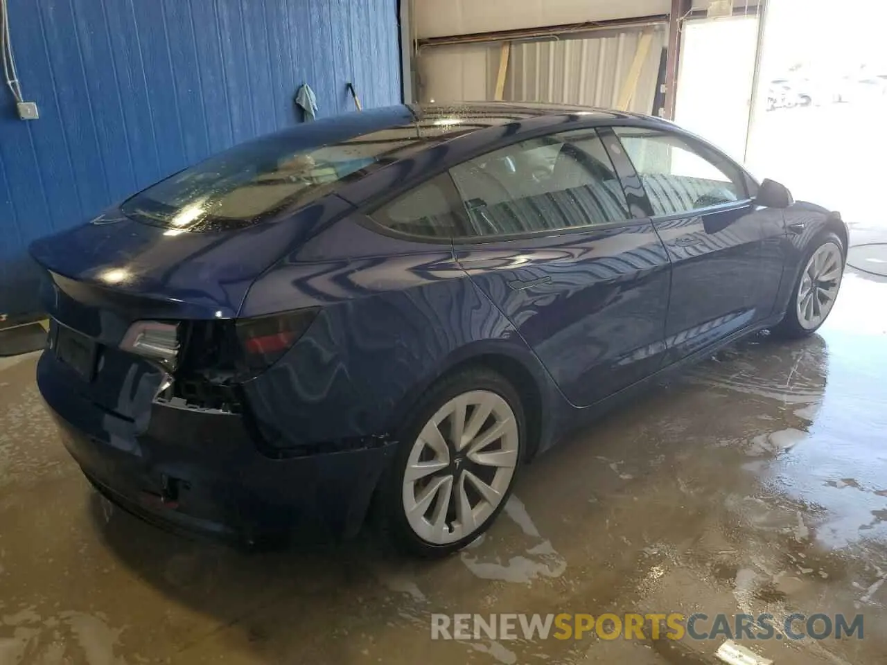 3 Photograph of a damaged car 5YJ3E1EA6NF285558 TESLA MODEL 3 2022
