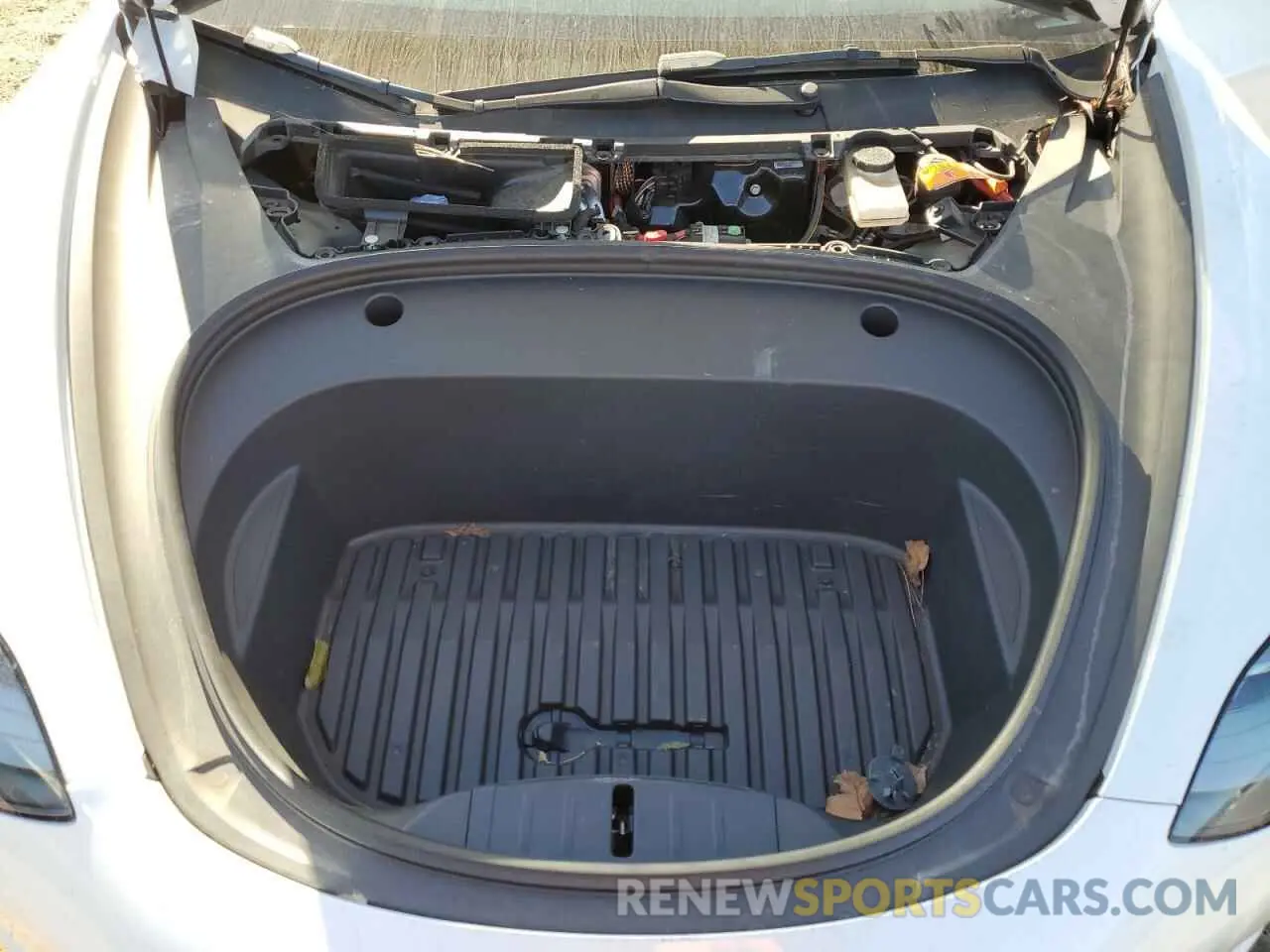 11 Photograph of a damaged car 5YJ3E1EA6NF331096 TESLA MODEL 3 2022