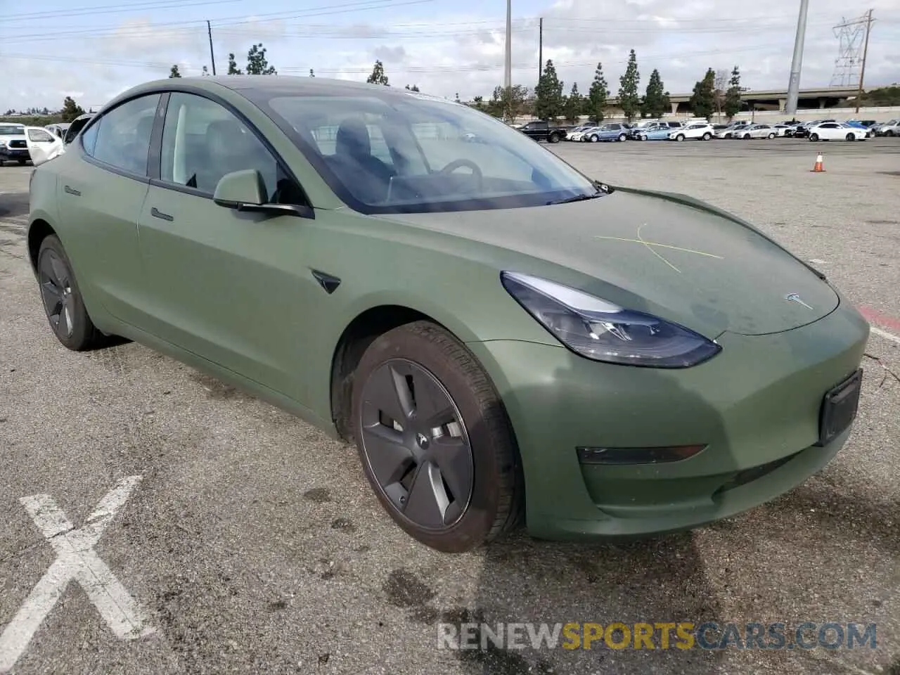 4 Photograph of a damaged car 5YJ3E1EA6NF340655 TESLA MODEL 3 2022