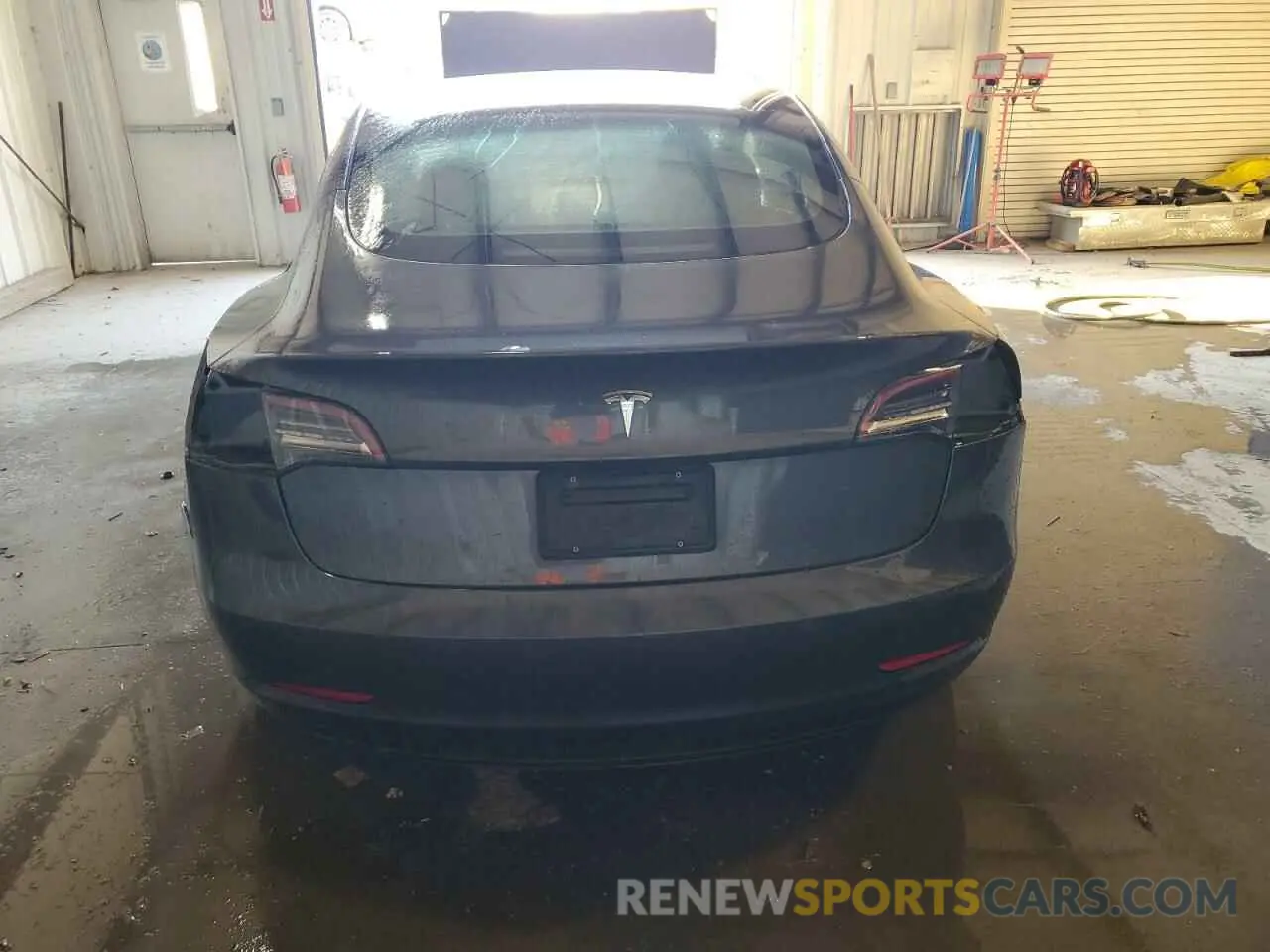 6 Photograph of a damaged car 5YJ3E1EA6NF371758 TESLA MODEL 3 2022