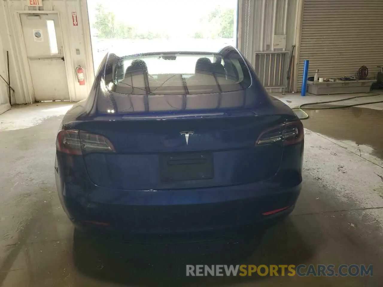 6 Photograph of a damaged car 5YJ3E1EA6NF371923 TESLA MODEL 3 2022