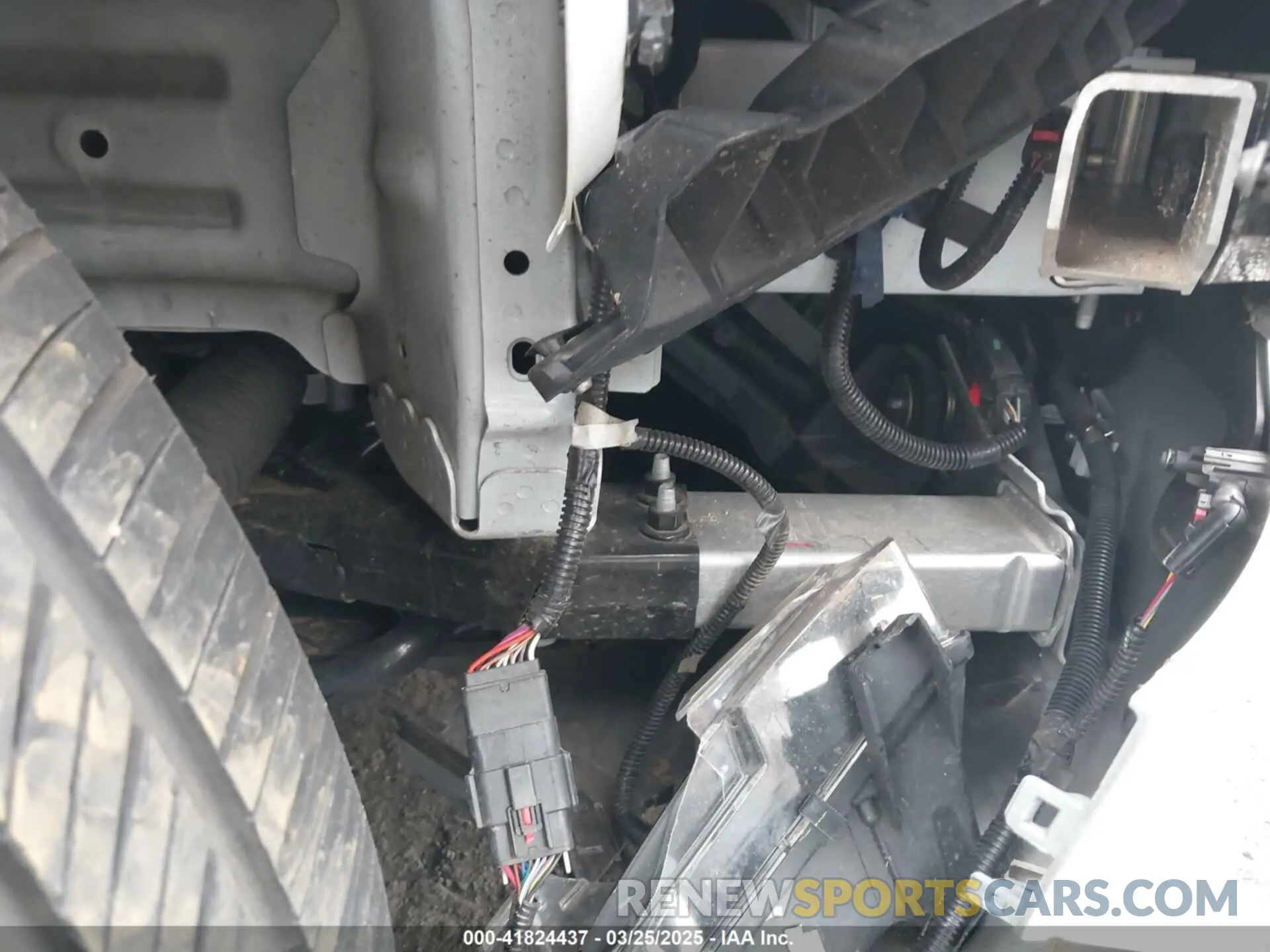 12 Фотография поврежденного автомобиля 5YJ3E1EA7NF108758 TESLA MODEL 3 2022