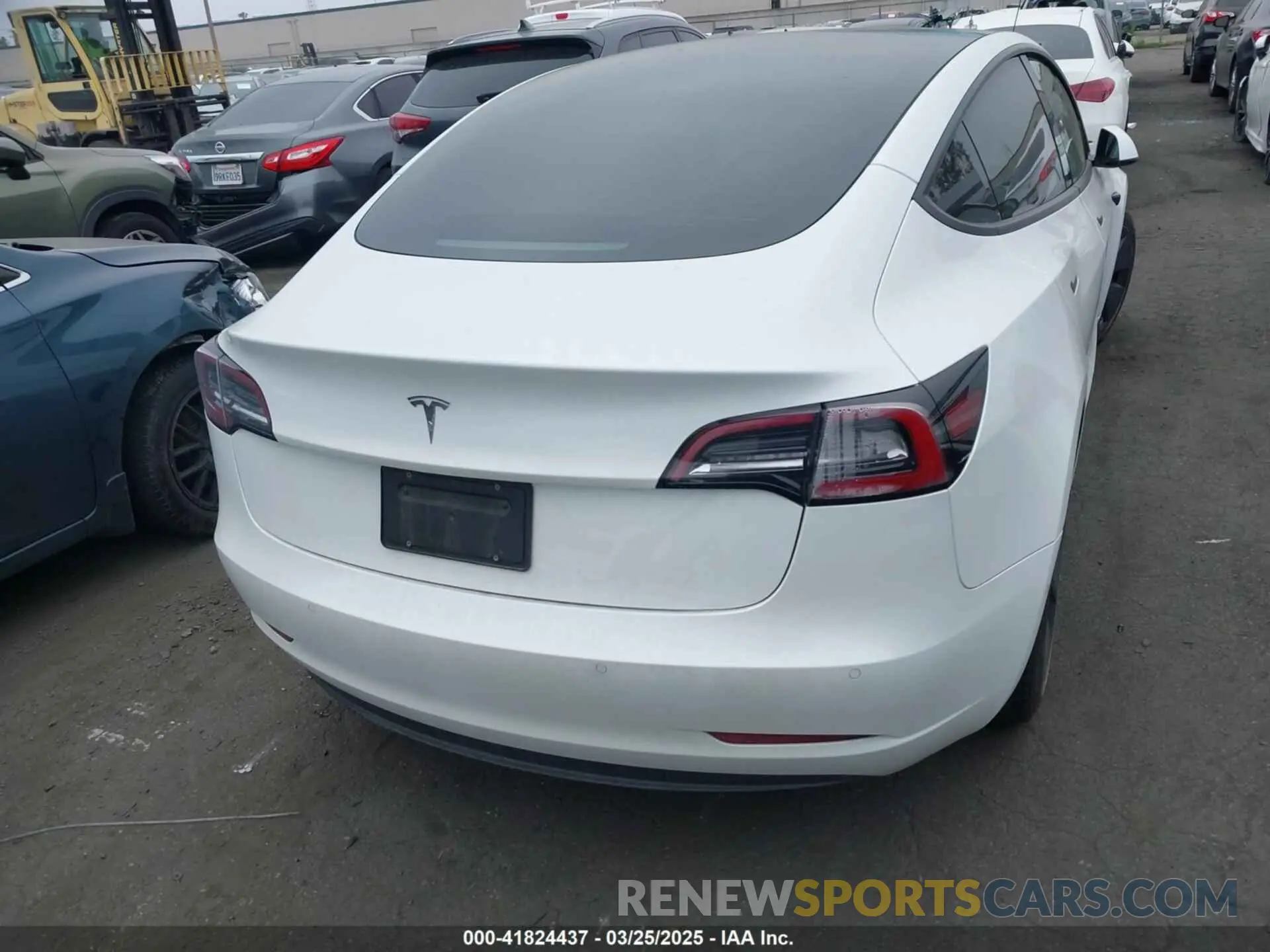 17 Фотография поврежденного автомобиля 5YJ3E1EA7NF108758 TESLA MODEL 3 2022