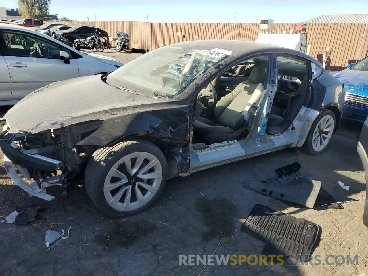 1 Фотография поврежденного автомобиля 5YJ3E1EA7NF173691 TESLA MODEL 3 2022