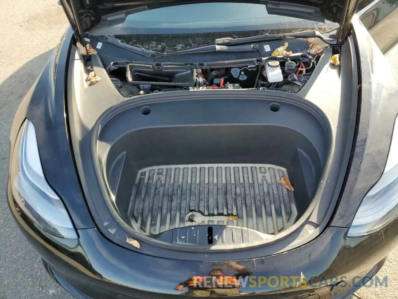 11 Photograph of a damaged car 5YJ3E1EA7NF184870 TESLA MODEL 3 2022