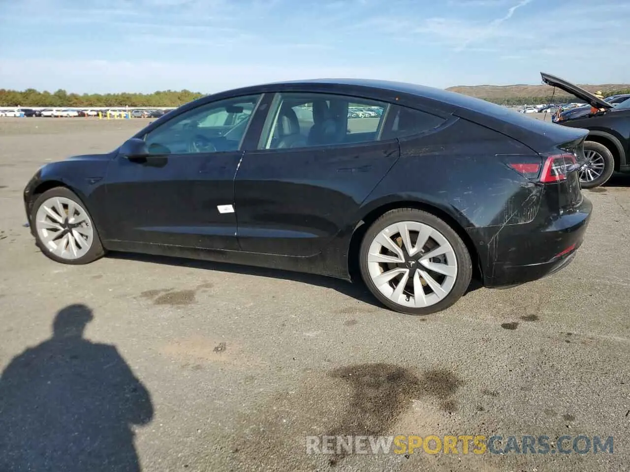 2 Photograph of a damaged car 5YJ3E1EA7NF184870 TESLA MODEL 3 2022