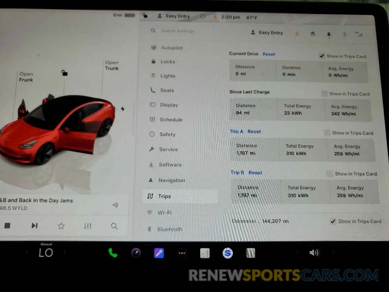 9 Photograph of a damaged car 5YJ3E1EA7NF185727 TESLA MODEL 3 2022