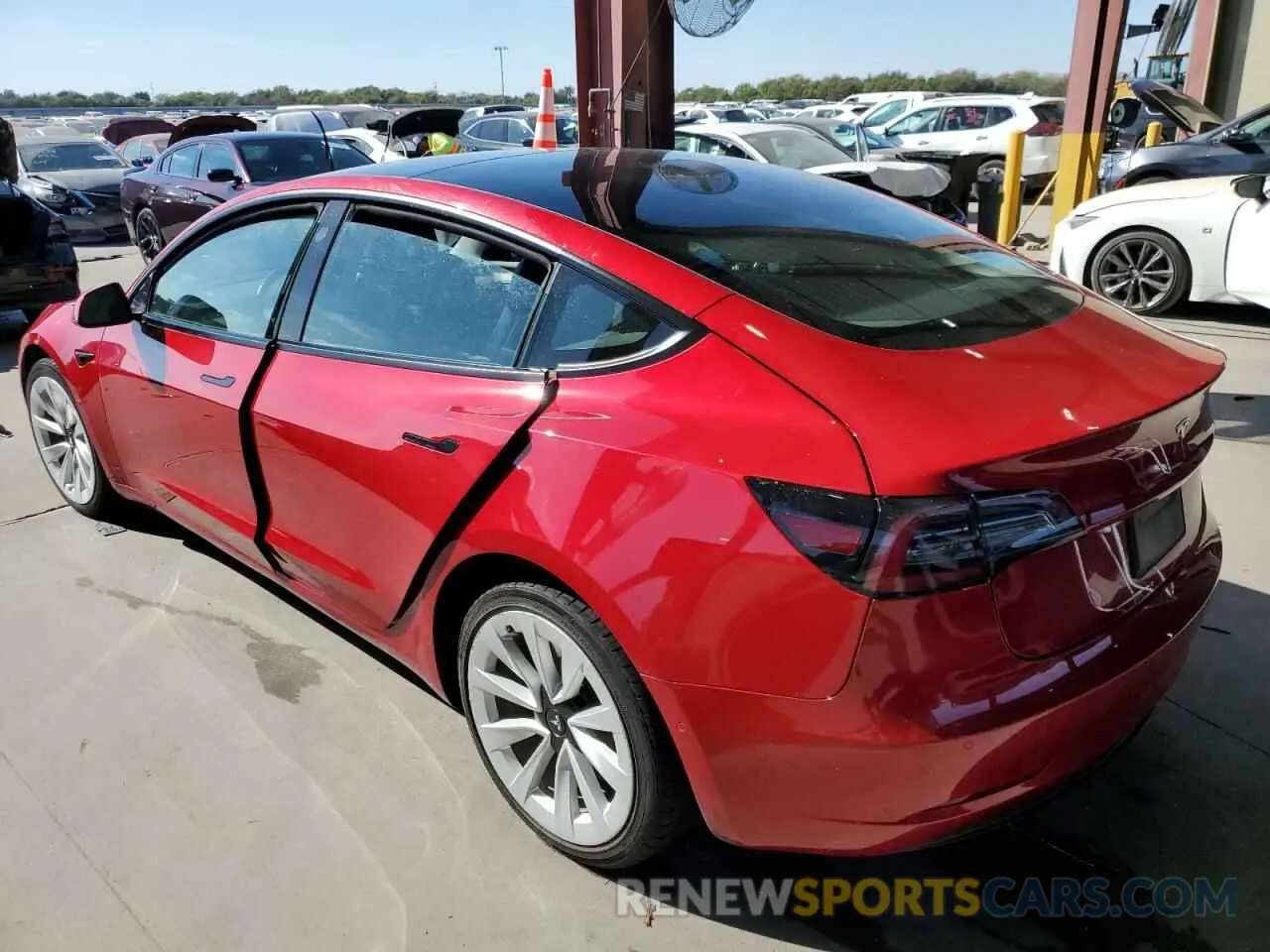 2 Фотография поврежденного автомобиля 5YJ3E1EA7NF186831 TESLA MODEL 3 2022