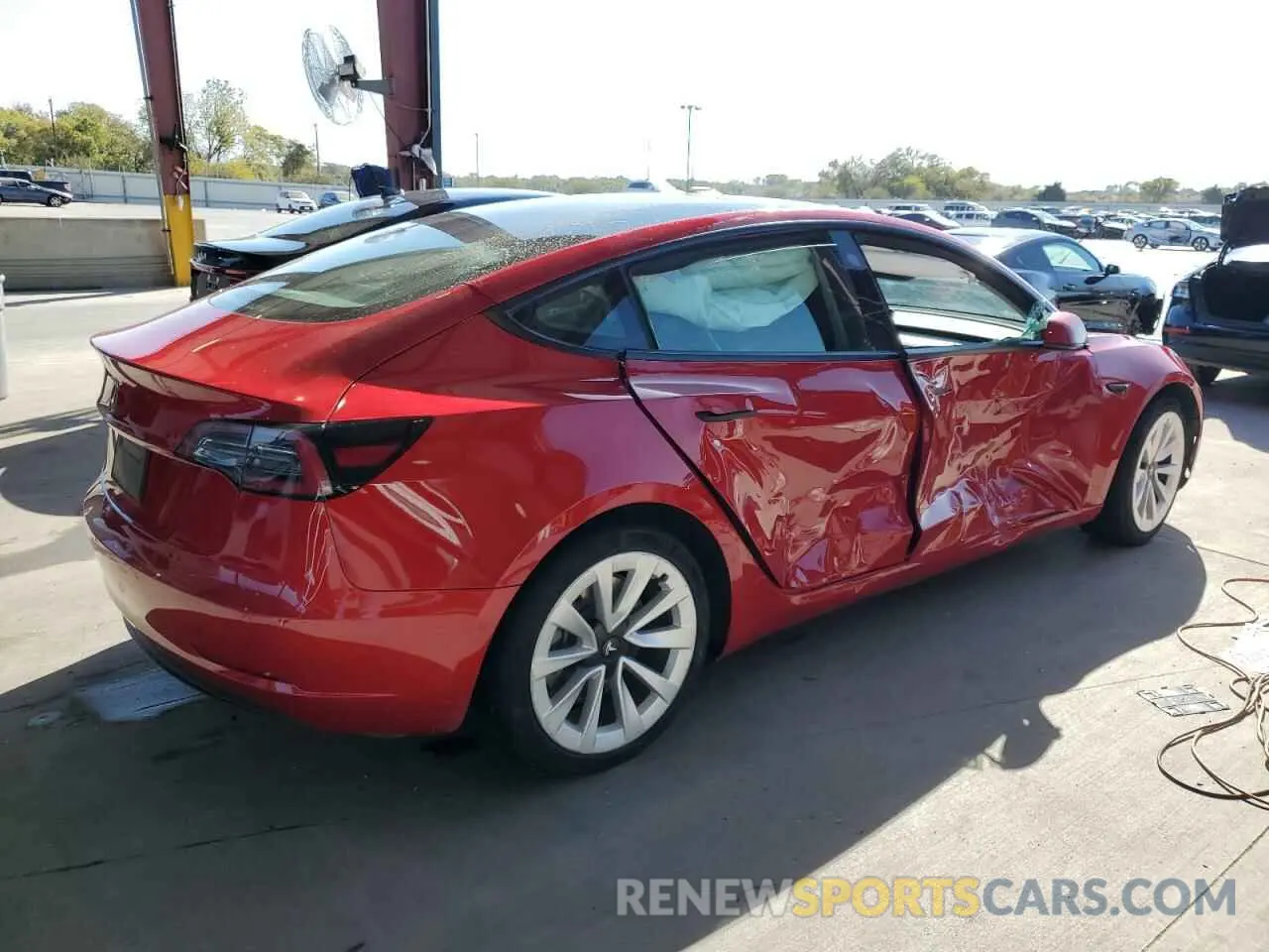3 Фотография поврежденного автомобиля 5YJ3E1EA7NF186831 TESLA MODEL 3 2022