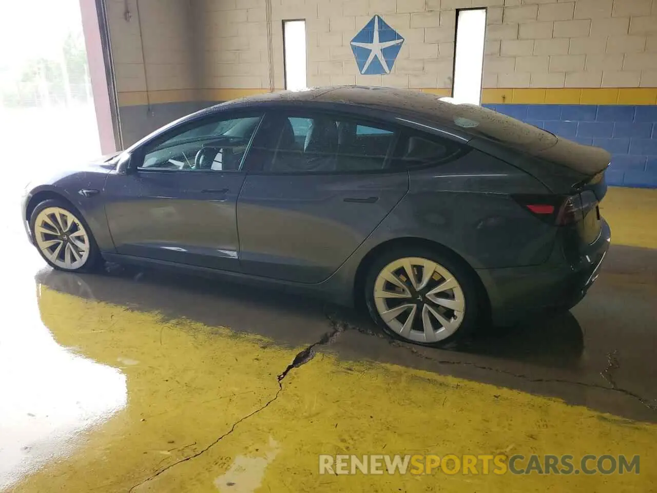 2 Фотография поврежденного автомобиля 5YJ3E1EA7NF189583 TESLA MODEL 3 2022