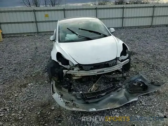 10 Photograph of a damaged car 5YJ3E1EA7NF191902 TESLA MODEL 3 2022