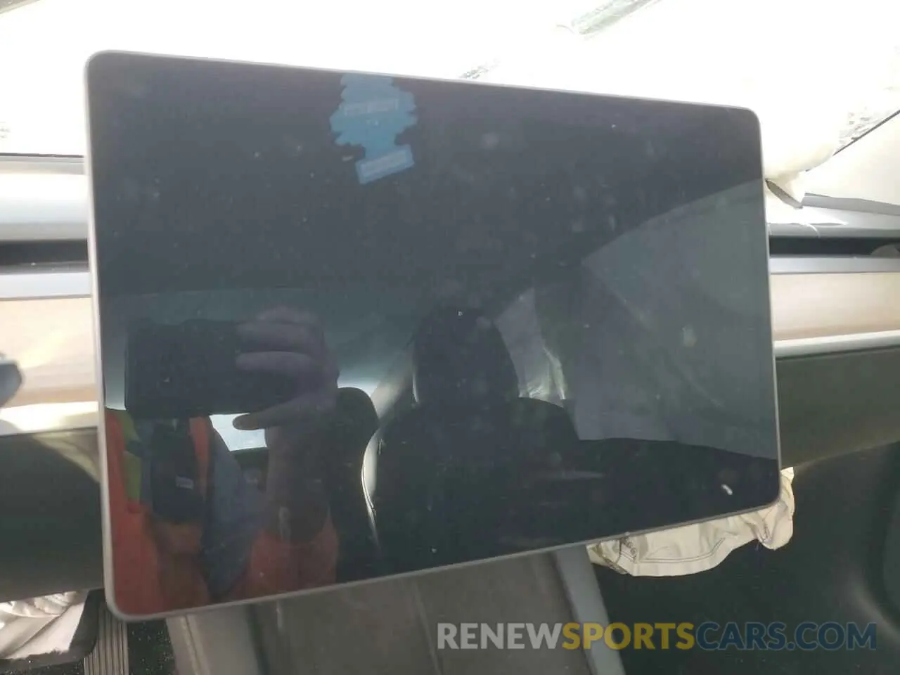 9 Photograph of a damaged car 5YJ3E1EA7NF191902 TESLA MODEL 3 2022