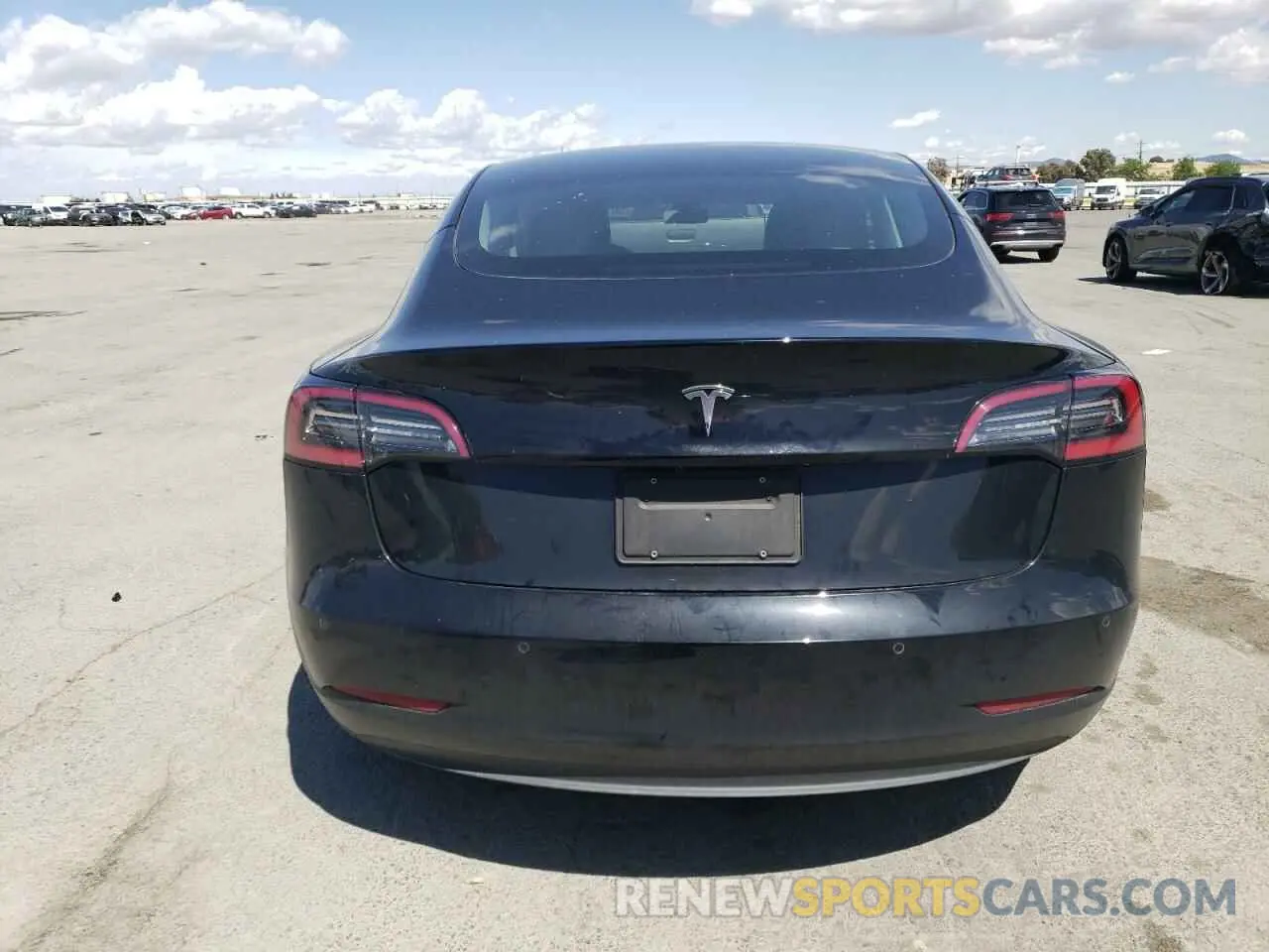 6 Photograph of a damaged car 5YJ3E1EA7NF301895 TESLA MODEL 3 2022