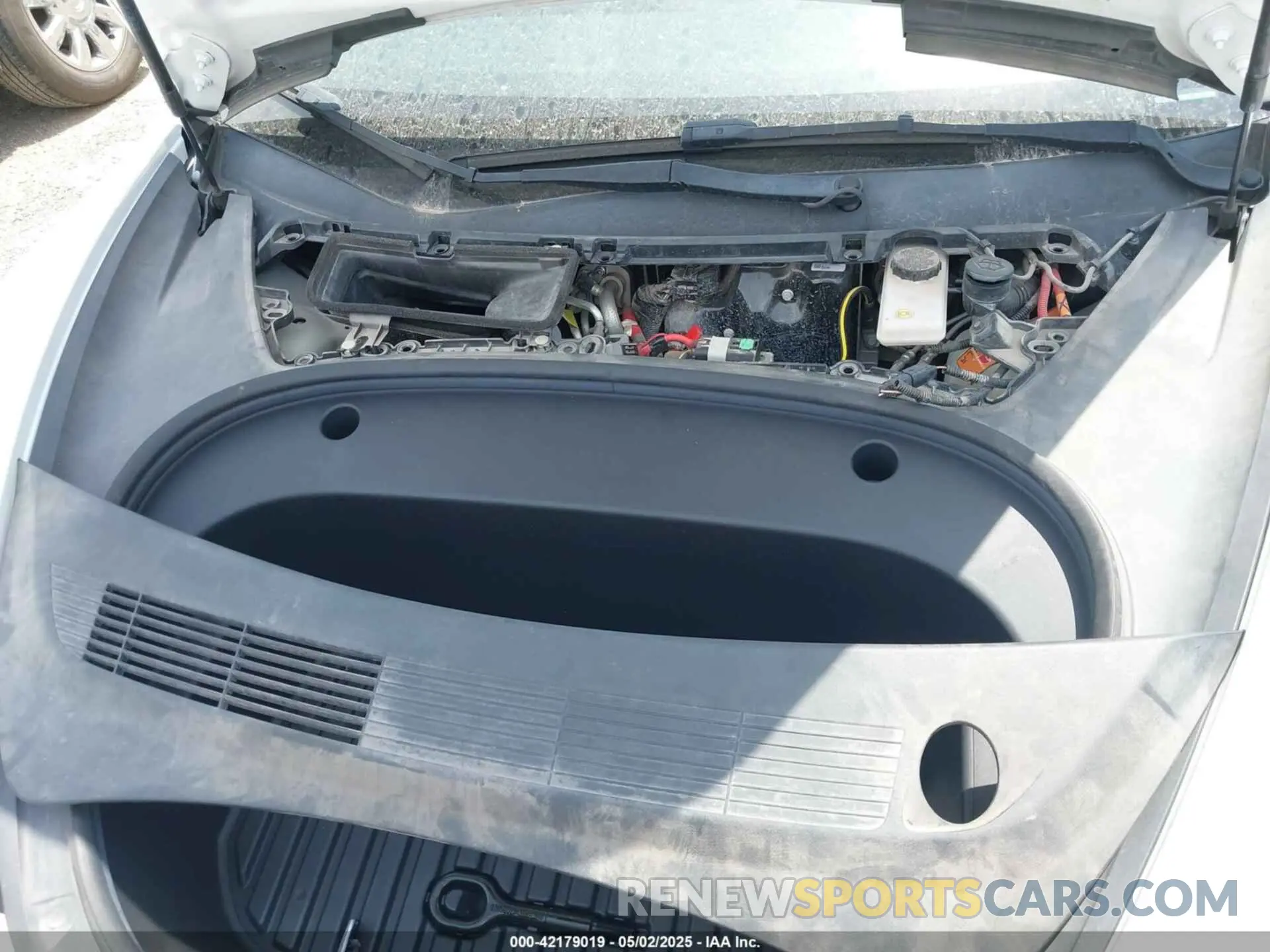10 Photograph of a damaged car 5YJ3E1EA7NF338526 TESLA MODEL 3 2022