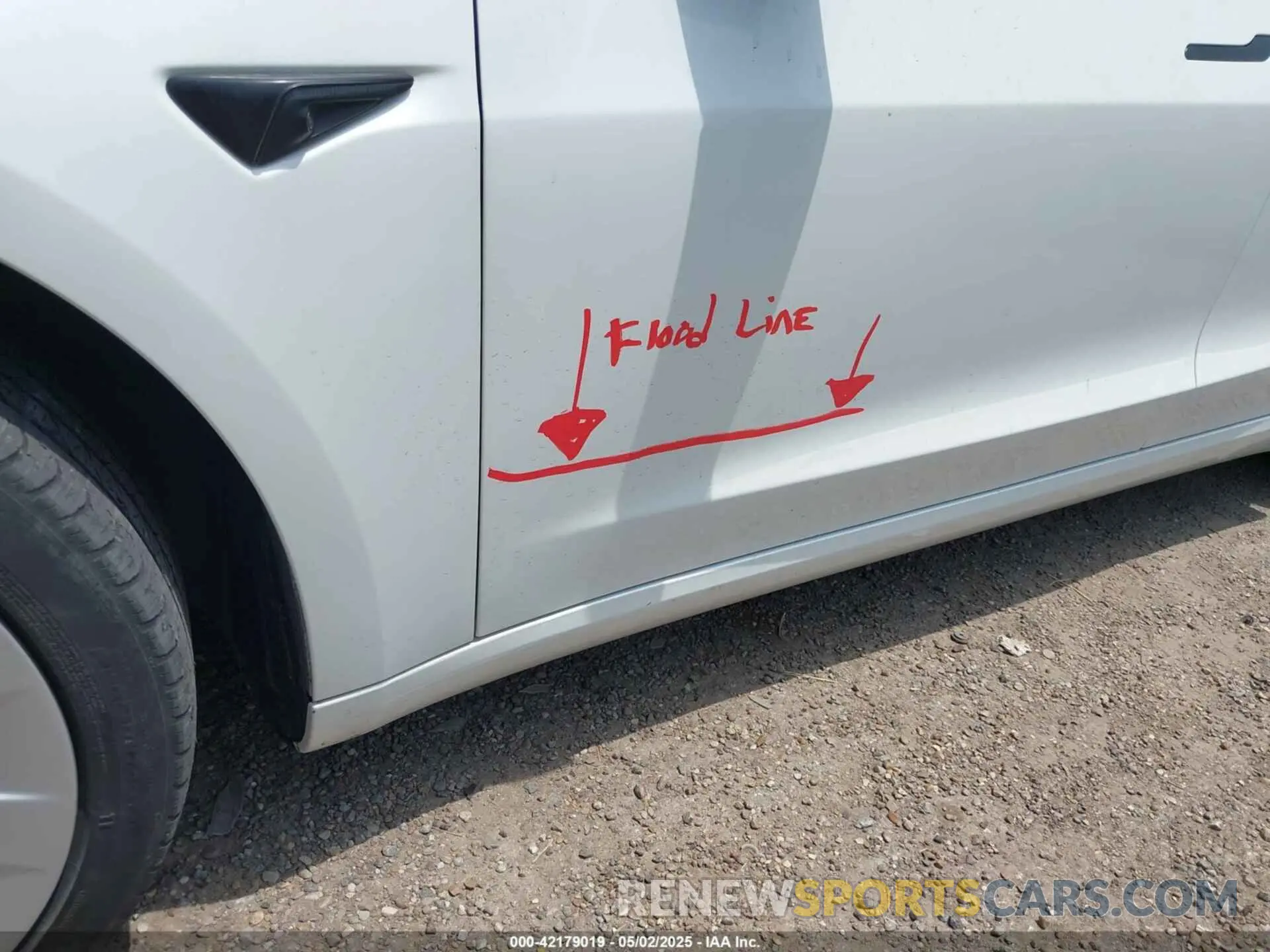 6 Photograph of a damaged car 5YJ3E1EA7NF338526 TESLA MODEL 3 2022