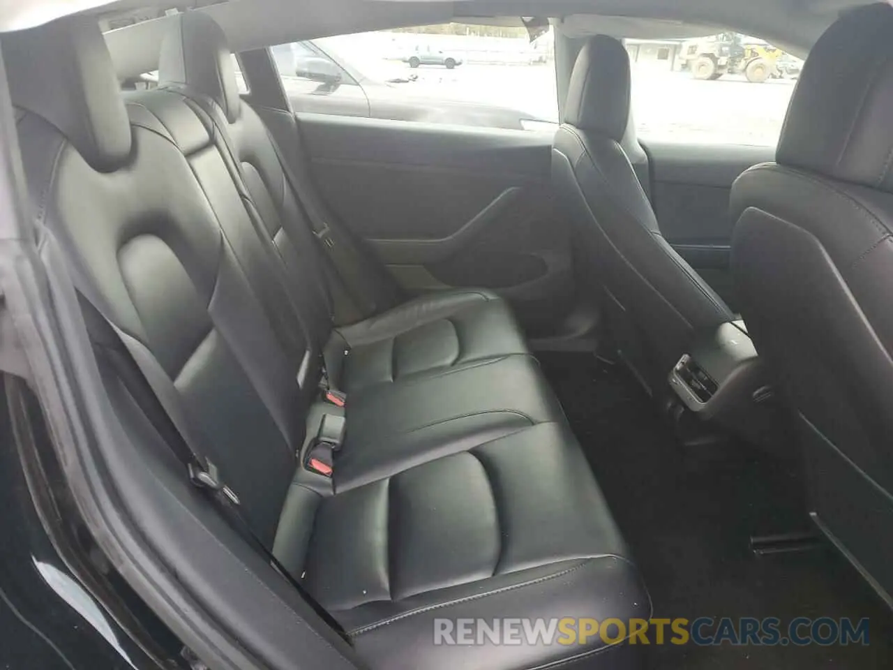 10 Photograph of a damaged car 5YJ3E1EA7NF371445 TESLA MODEL 3 2022
