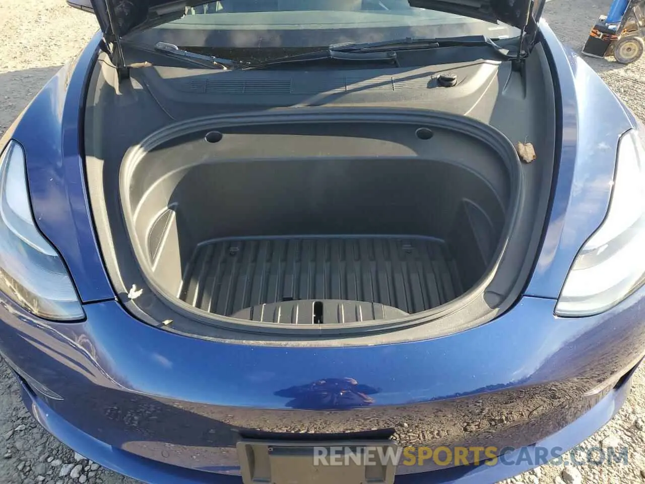 11 Photograph of a damaged car 5YJ3E1EA8NF186871 TESLA MODEL 3 2022