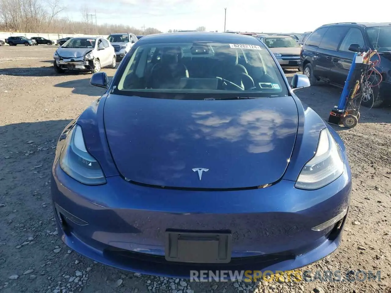 5 Photograph of a damaged car 5YJ3E1EA8NF186871 TESLA MODEL 3 2022