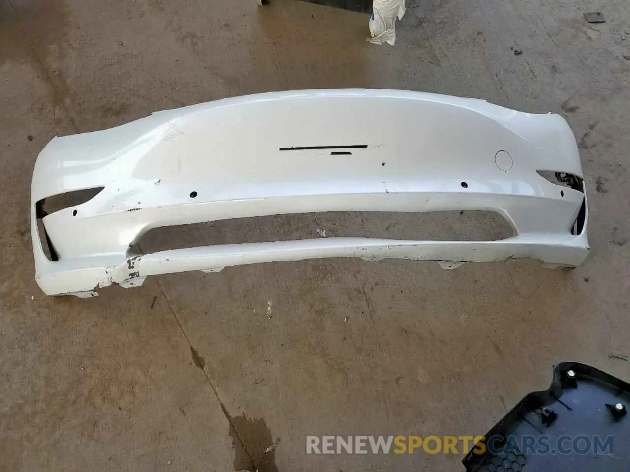 12 Photograph of a damaged car 5YJ3E1EA8NF187597 TESLA MODEL 3 2022