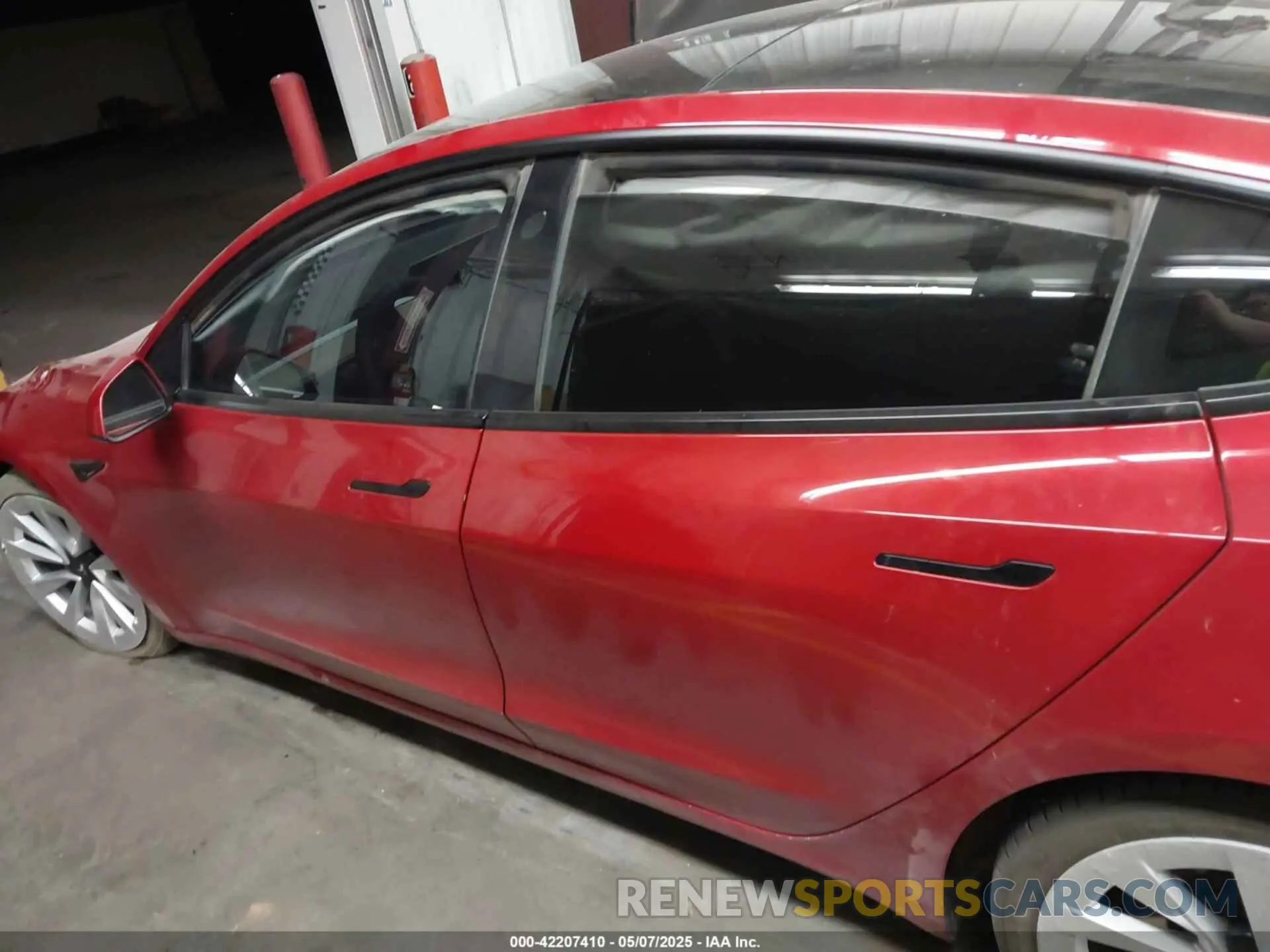 13 Photograph of a damaged car 5YJ3E1EA8NF188927 TESLA MODEL 3 2022