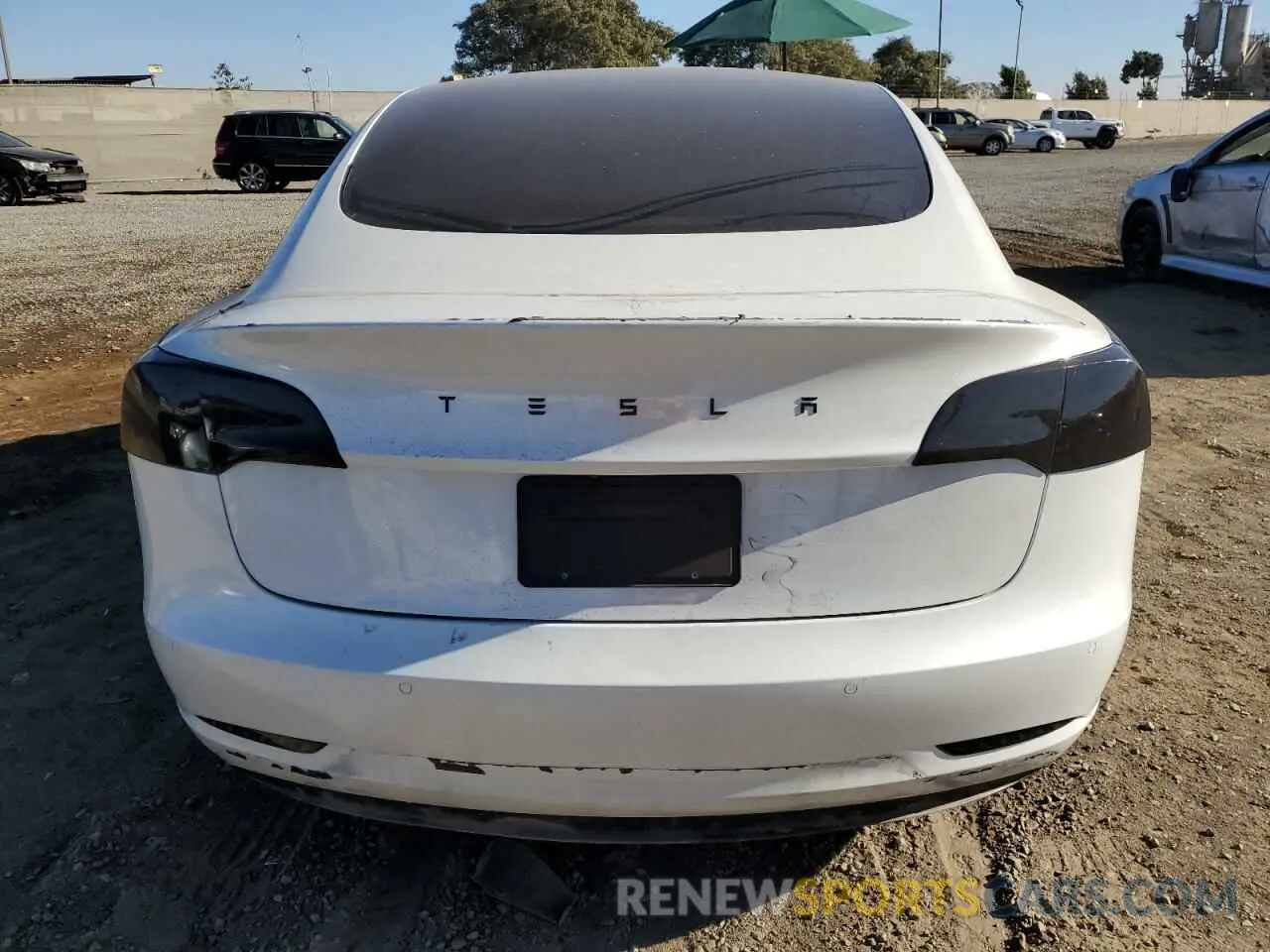 6 Photograph of a damaged car 5YJ3E1EA8NF191780 TESLA MODEL 3 2022