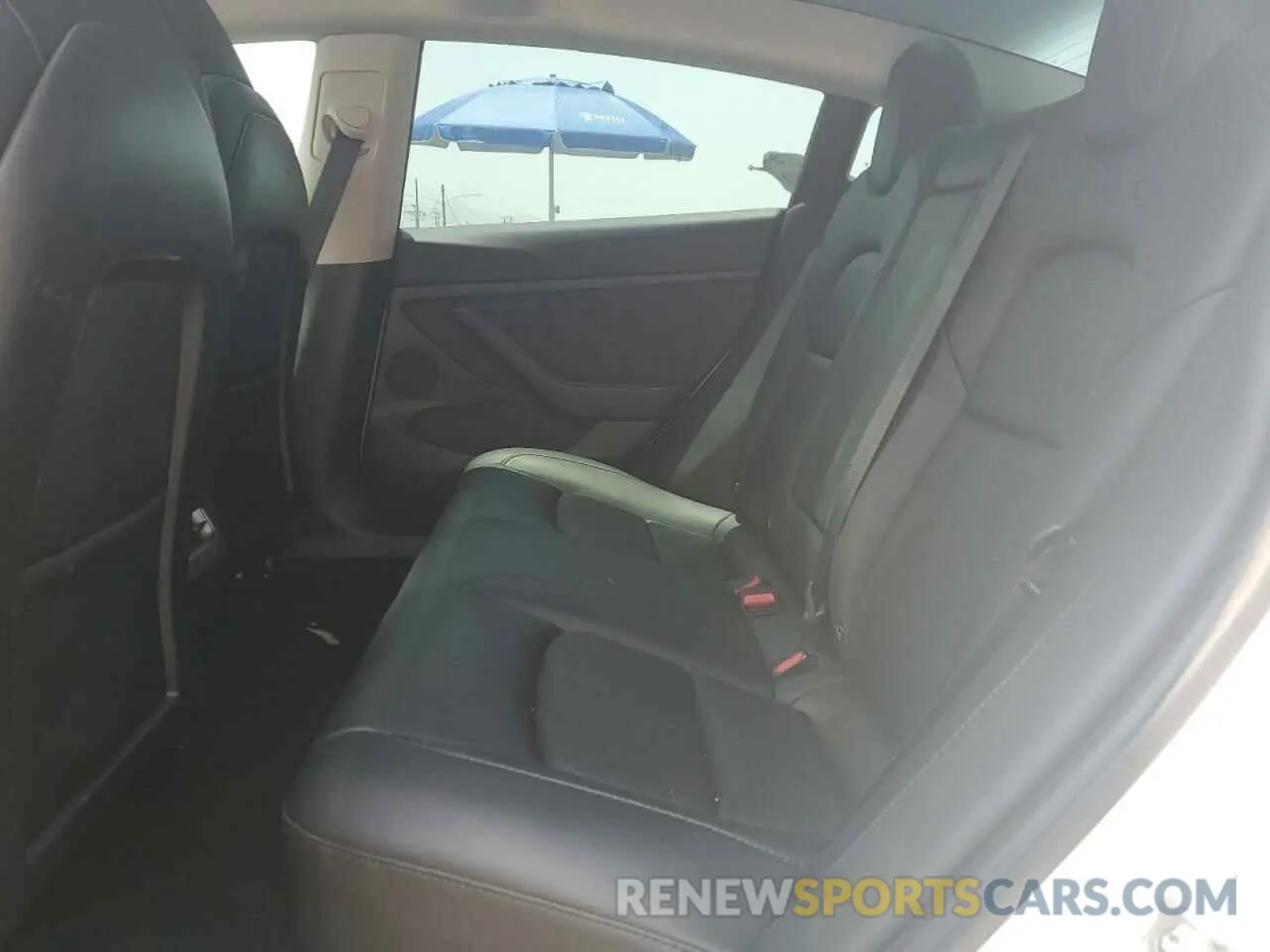 10 Photograph of a damaged car 5YJ3E1EA8NF203832 TESLA MODEL 3 2022