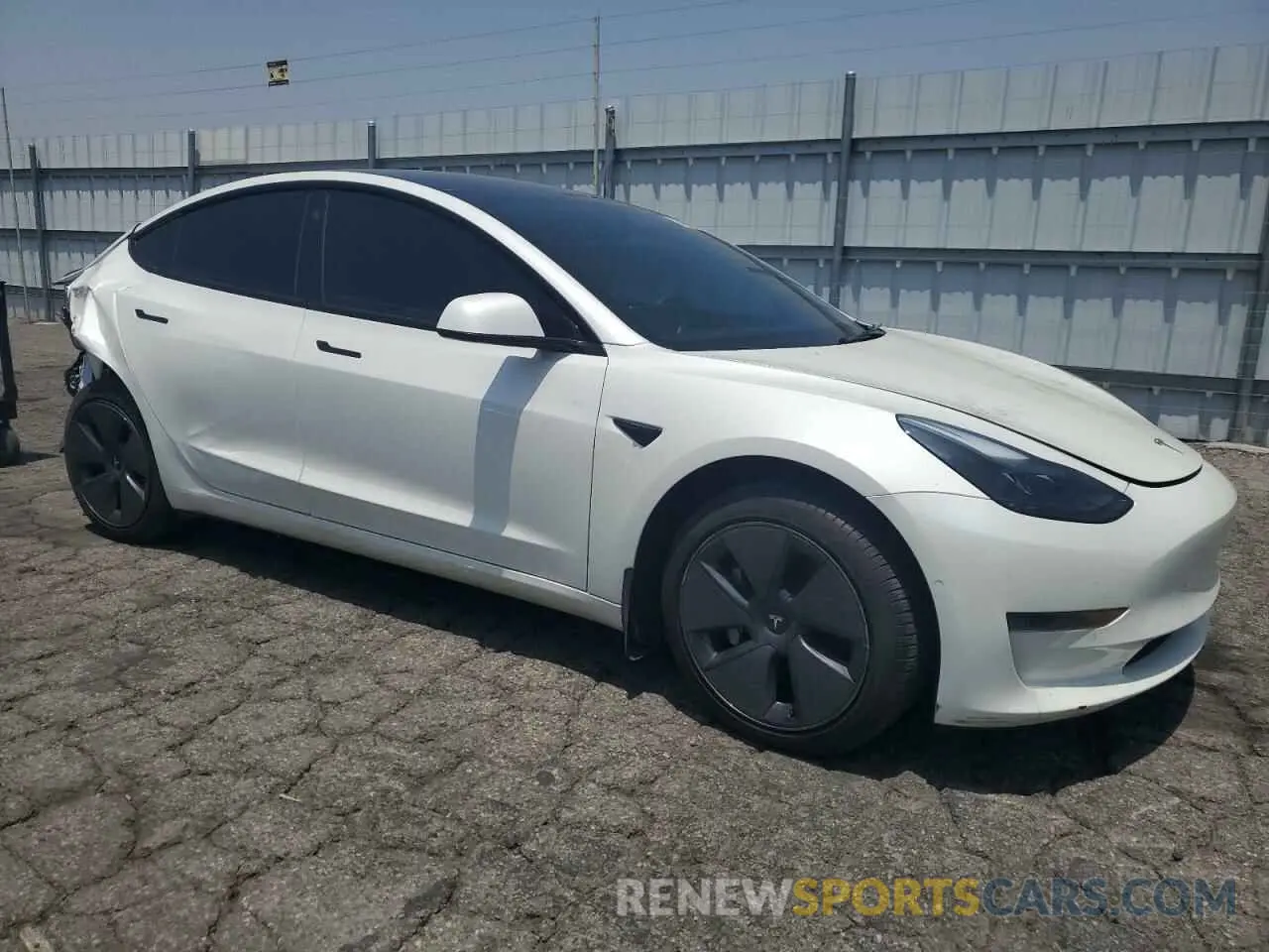 4 Photograph of a damaged car 5YJ3E1EA8NF203832 TESLA MODEL 3 2022