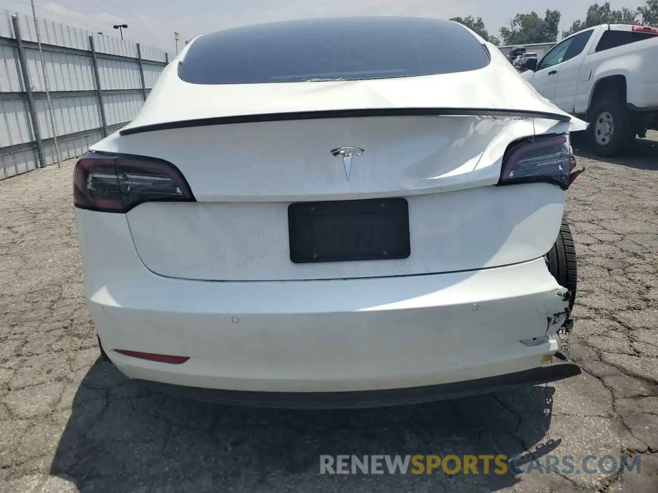 6 Photograph of a damaged car 5YJ3E1EA8NF203832 TESLA MODEL 3 2022