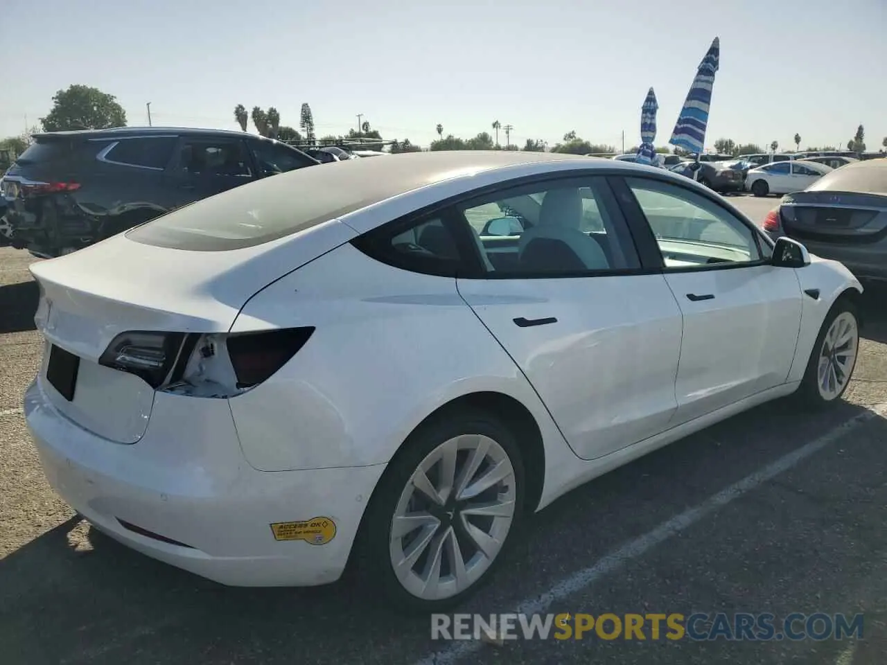 3 Photograph of a damaged car 5YJ3E1EA8NF244929 TESLA MODEL 3 2022