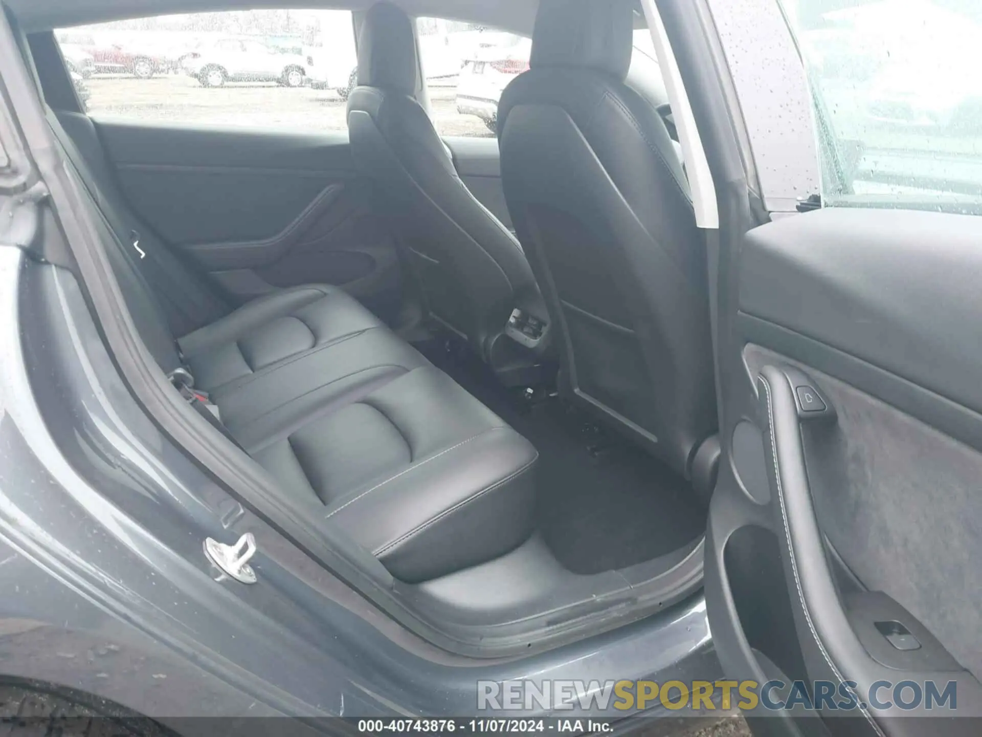 8 Photograph of a damaged car 5YJ3E1EA8NF301114 TESLA MODEL 3 2022