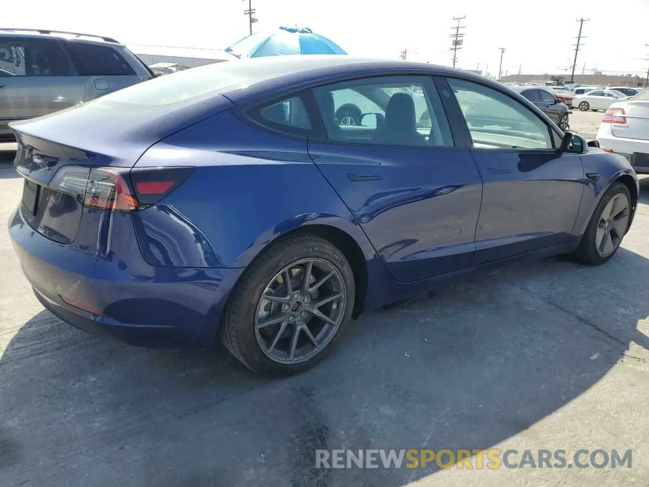 3 Photograph of a damaged car 5YJ3E1EA8NF331990 TESLA MODEL 3 2022