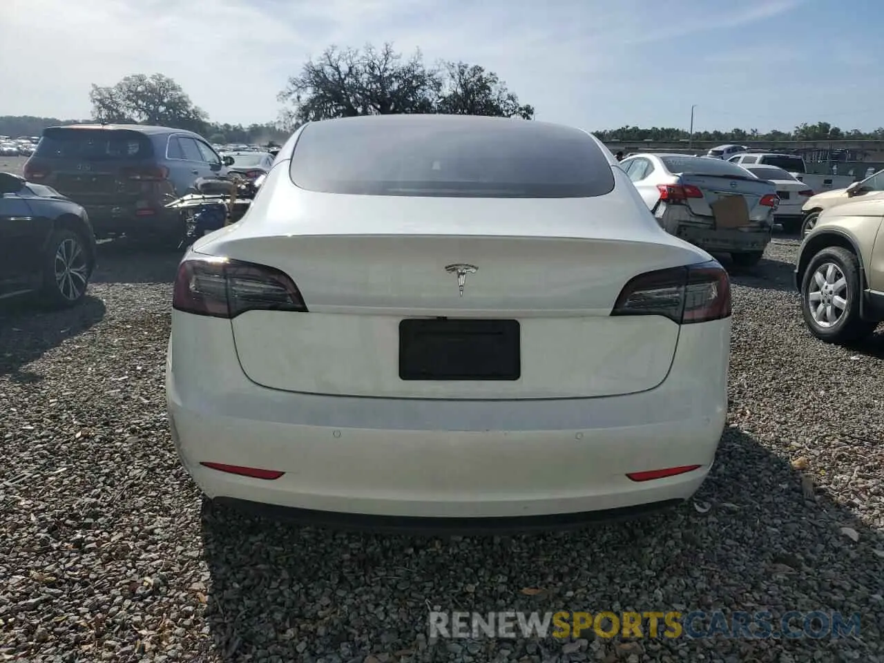 6 Photograph of a damaged car 5YJ3E1EA8NF348174 TESLA MODEL 3 2022