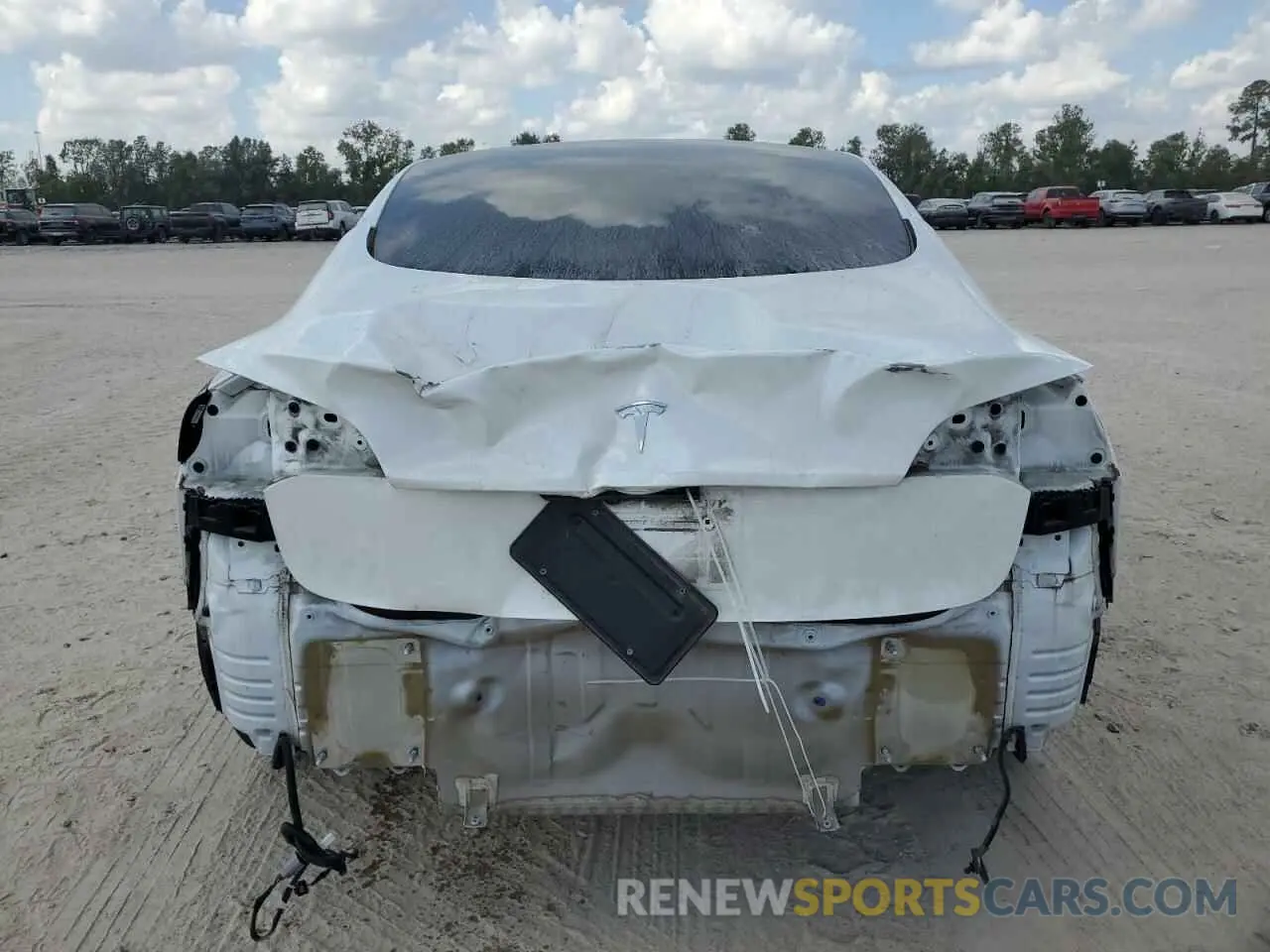 6 Photograph of a damaged car 5YJ3E1EA8NF348918 TESLA MODEL 3 2022