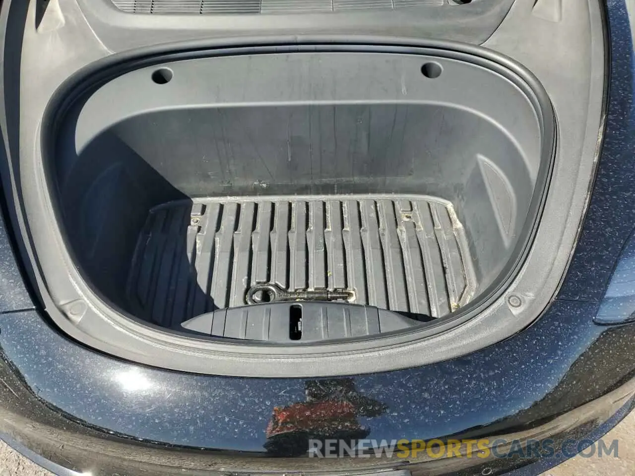 11 Photograph of a damaged car 5YJ3E1EA8NF372393 TESLA MODEL 3 2022