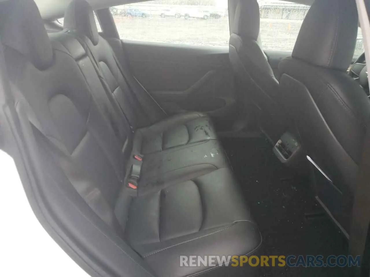 10 Photograph of a damaged car 5YJ3E1EA8NF372684 TESLA MODEL 3 2022