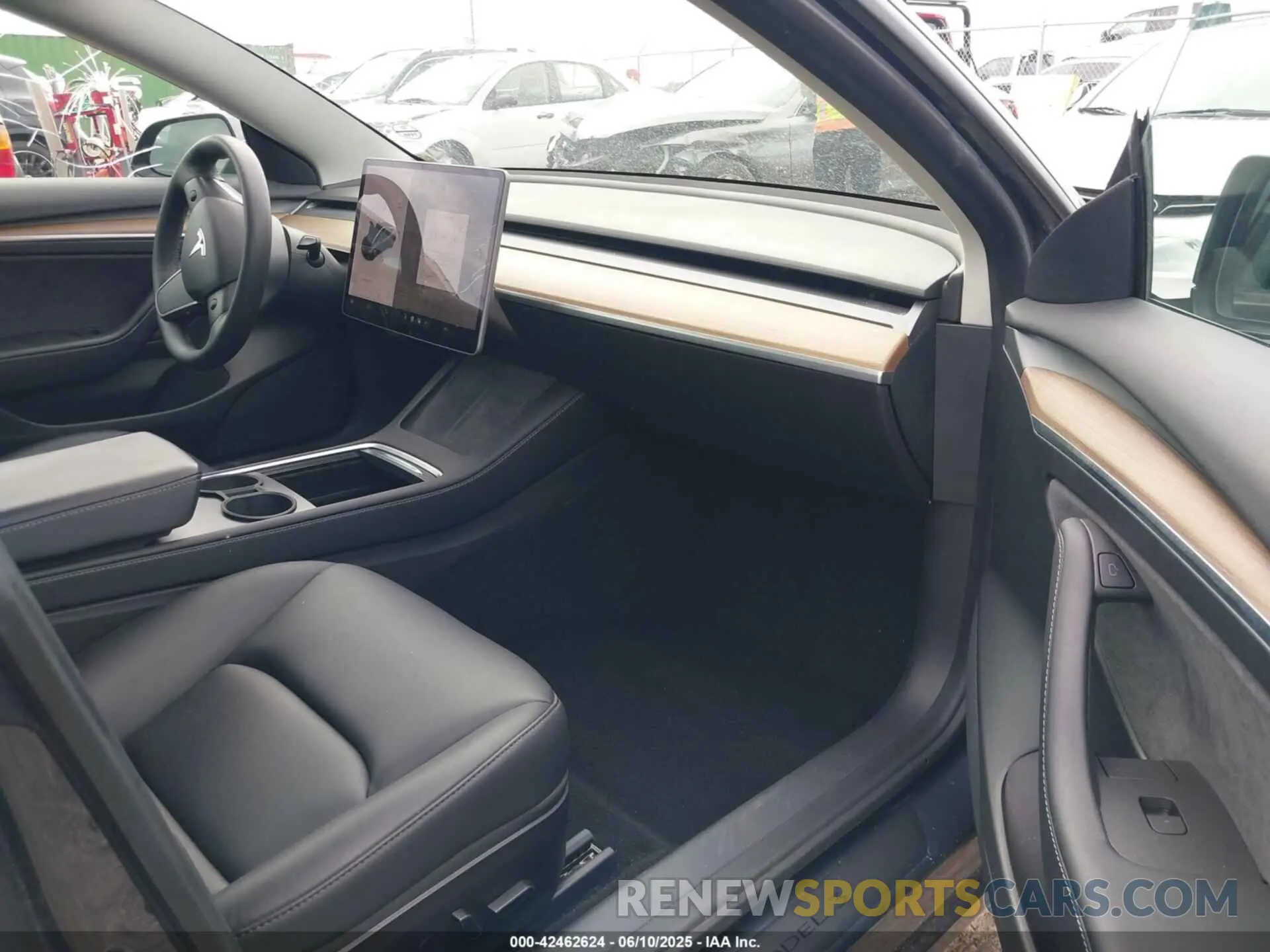 5 Photograph of a damaged car 5YJ3E1EA9NF108373 TESLA MODEL 3 2022