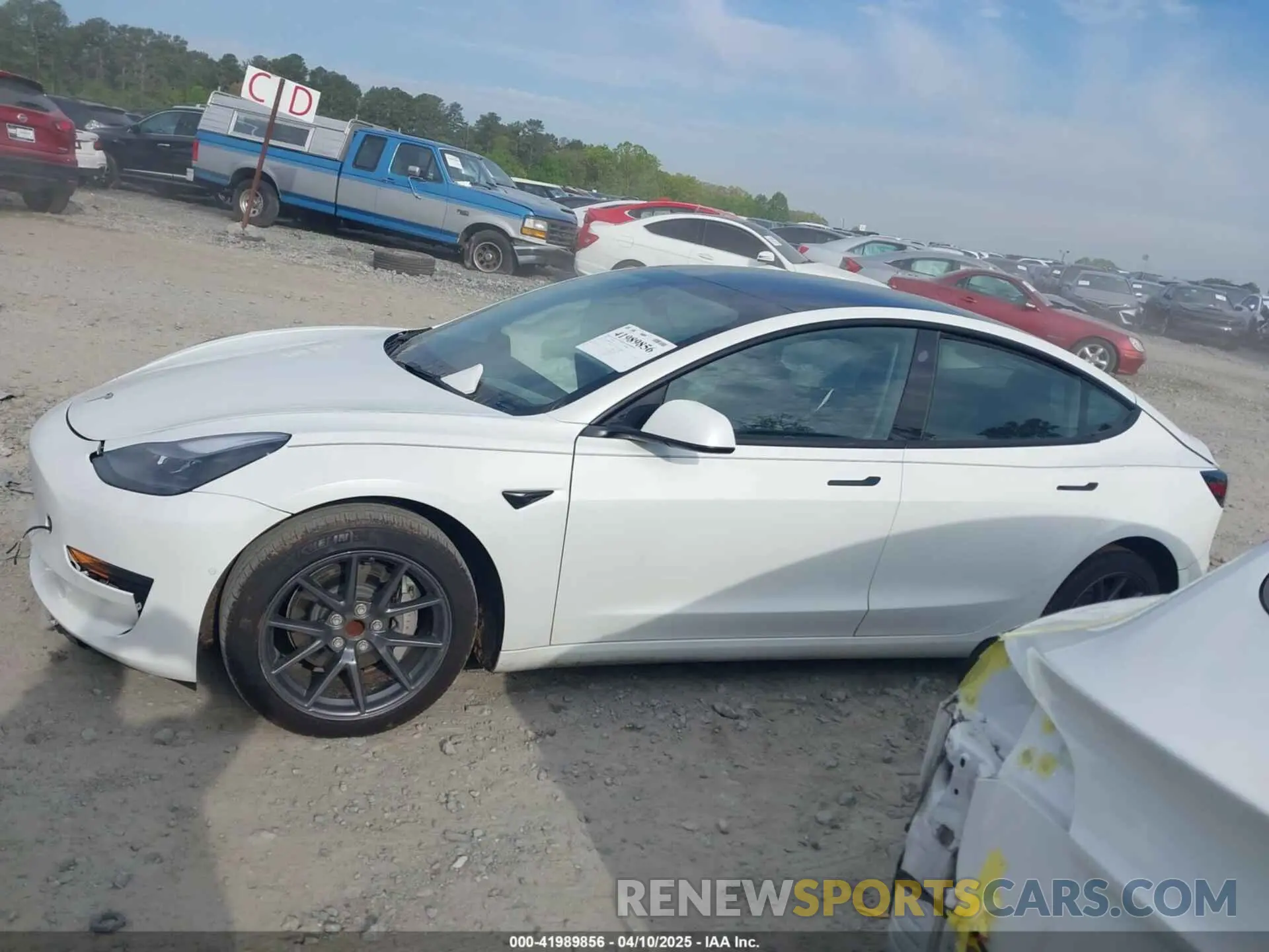 13 Photograph of a damaged car 5YJ3E1EA9NF124914 TESLA MODEL 3 2022
